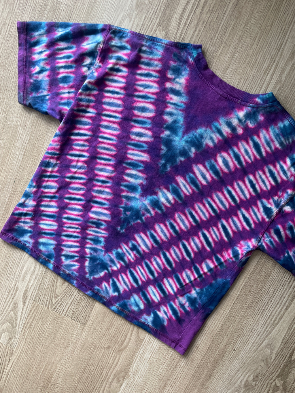 MEDIUM Women’s Climbing Shoe Reverse Handmade Tie Dye T-Shirt | One-Of-a-Kind Purple and Pink Short Sleeve