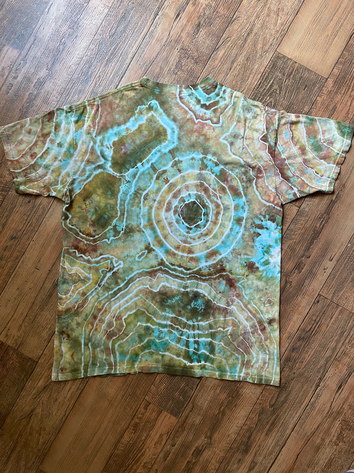 Native American Chief Sky Horses Earth Tones Geode Tie Dye Short Sleeve T-Shirt | Men's 2XL
