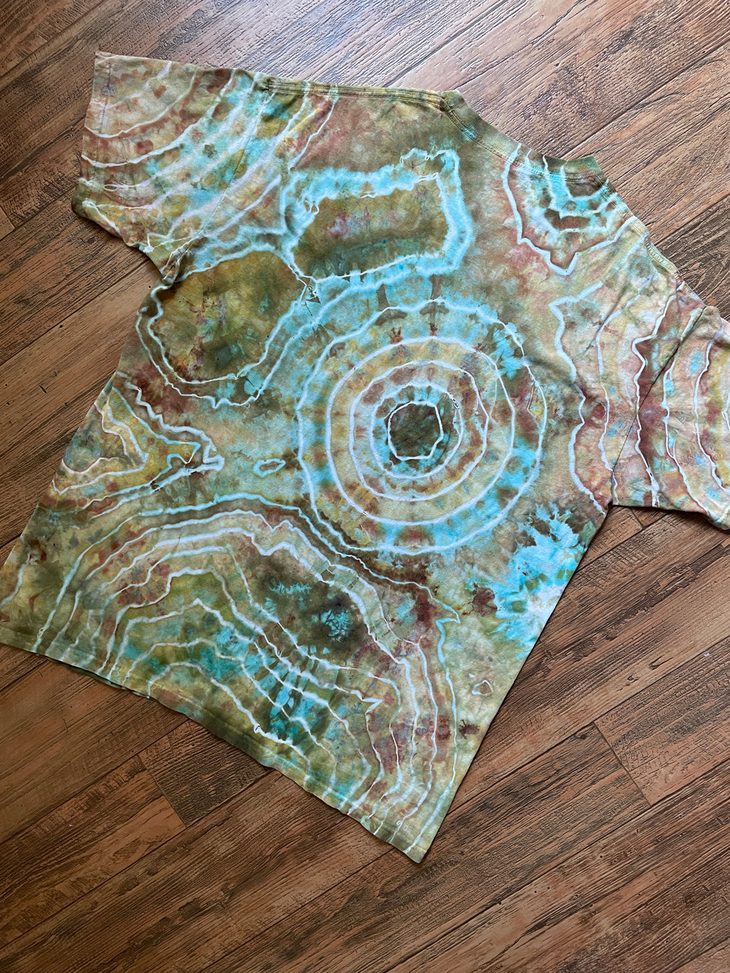 Native American Chief Sky Horses Earth Tones Geode Tie Dye Short Sleeve T-Shirt | Men's 2XL