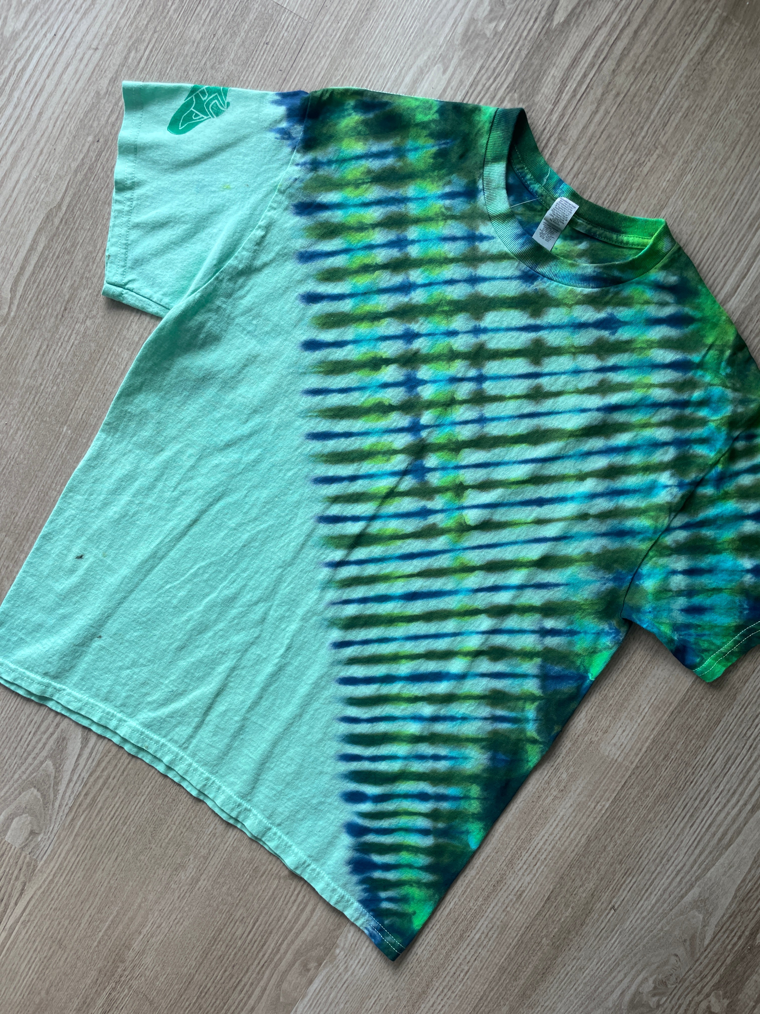 LARGE Men’s Climbing Shoe Handmade Tie Dyed T-Shirt | One-Of-a-Kind Green and Blue Pleated Short Sleeve