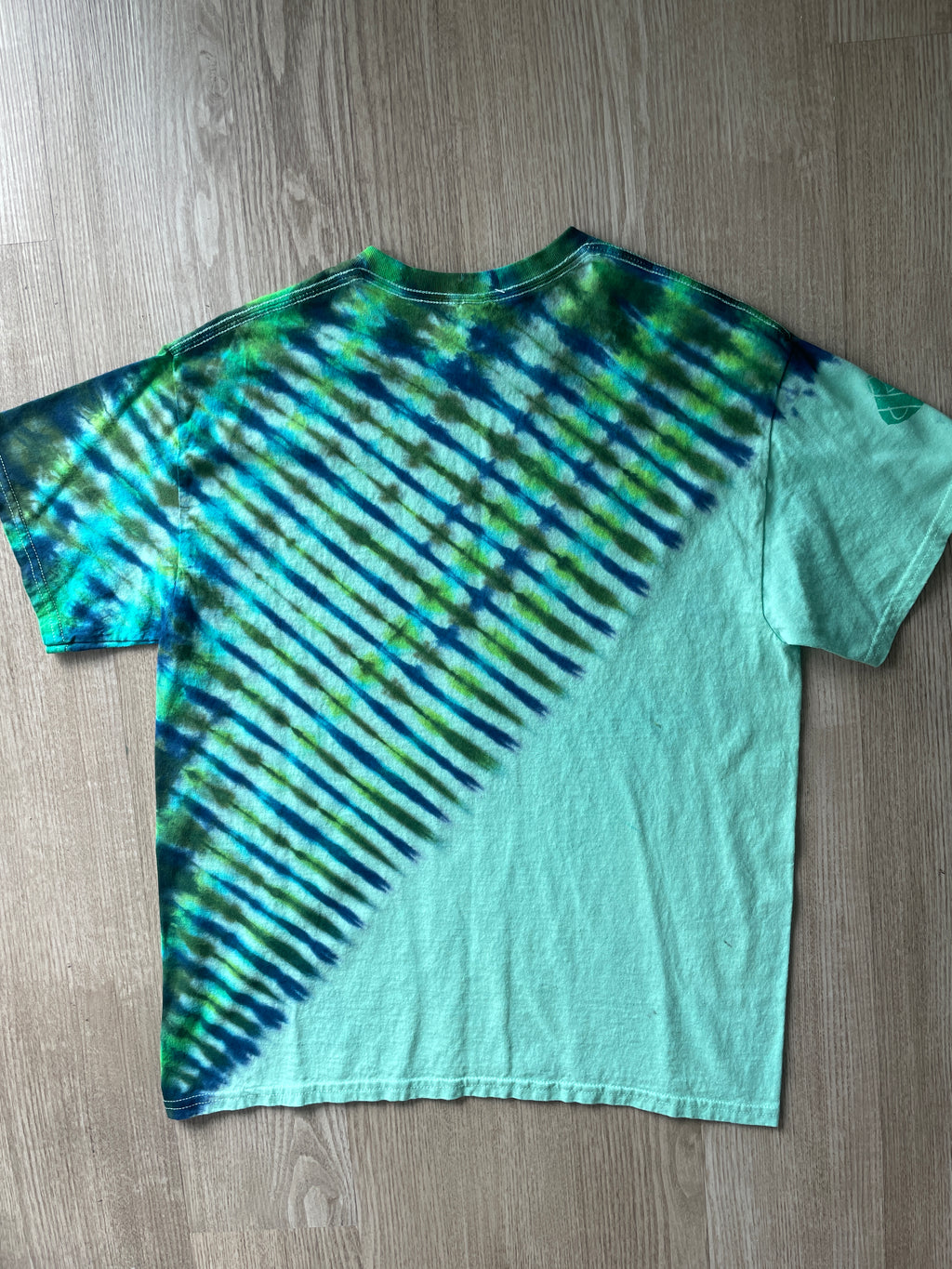LARGE Men’s Climbing Shoe Handmade Tie Dyed T-Shirt | One-Of-a-Kind Green and Blue Pleated Short Sleeve