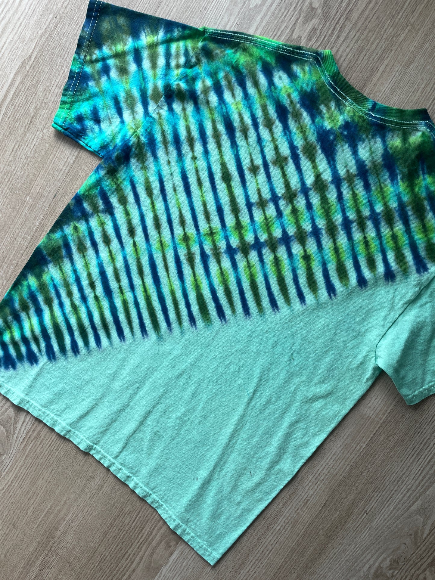 LARGE Men’s Climbing Shoe Handmade Tie Dyed T-Shirt | One-Of-a-Kind Green and Blue Pleated Short Sleeve