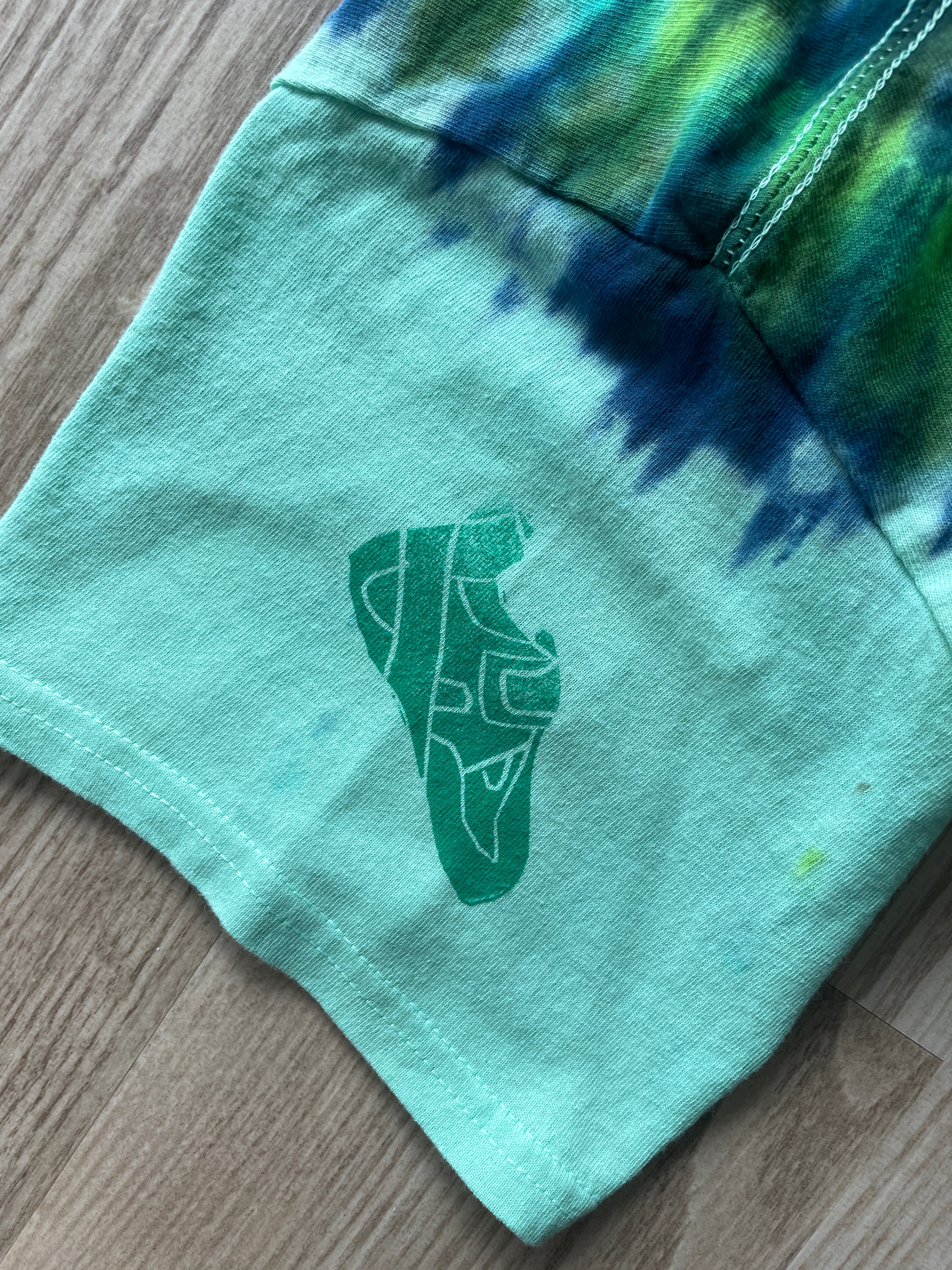 LARGE Men’s Climbing Shoe Handmade Tie Dyed T-Shirt | One-Of-a-Kind Green and Blue Pleated Short Sleeve