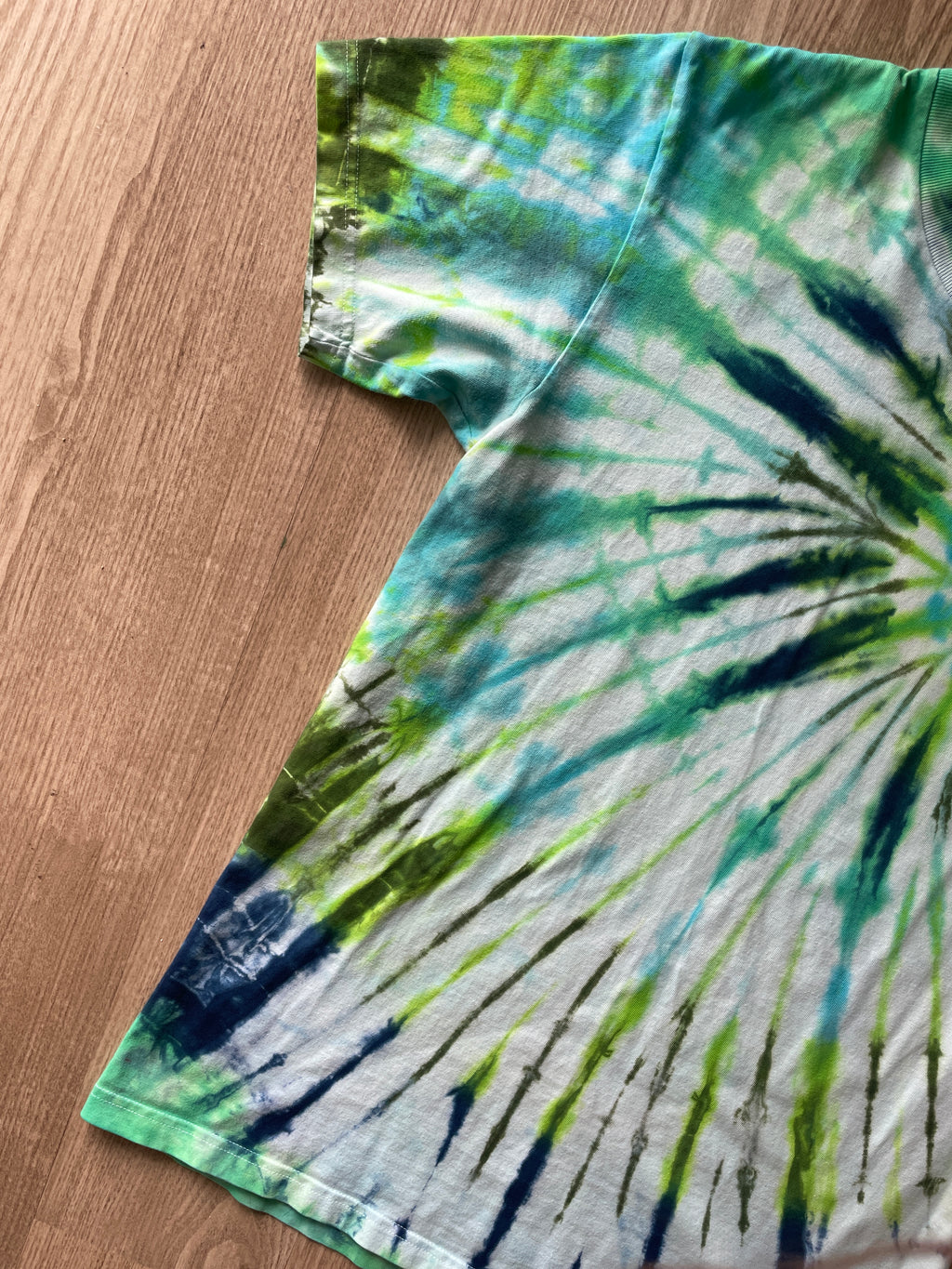 MEDIUM Men’s Climbing Shoe Handmade Tie Dyed T-Shirt | One-Of-a-Kind Green and Blue Spiral Short Sleeve