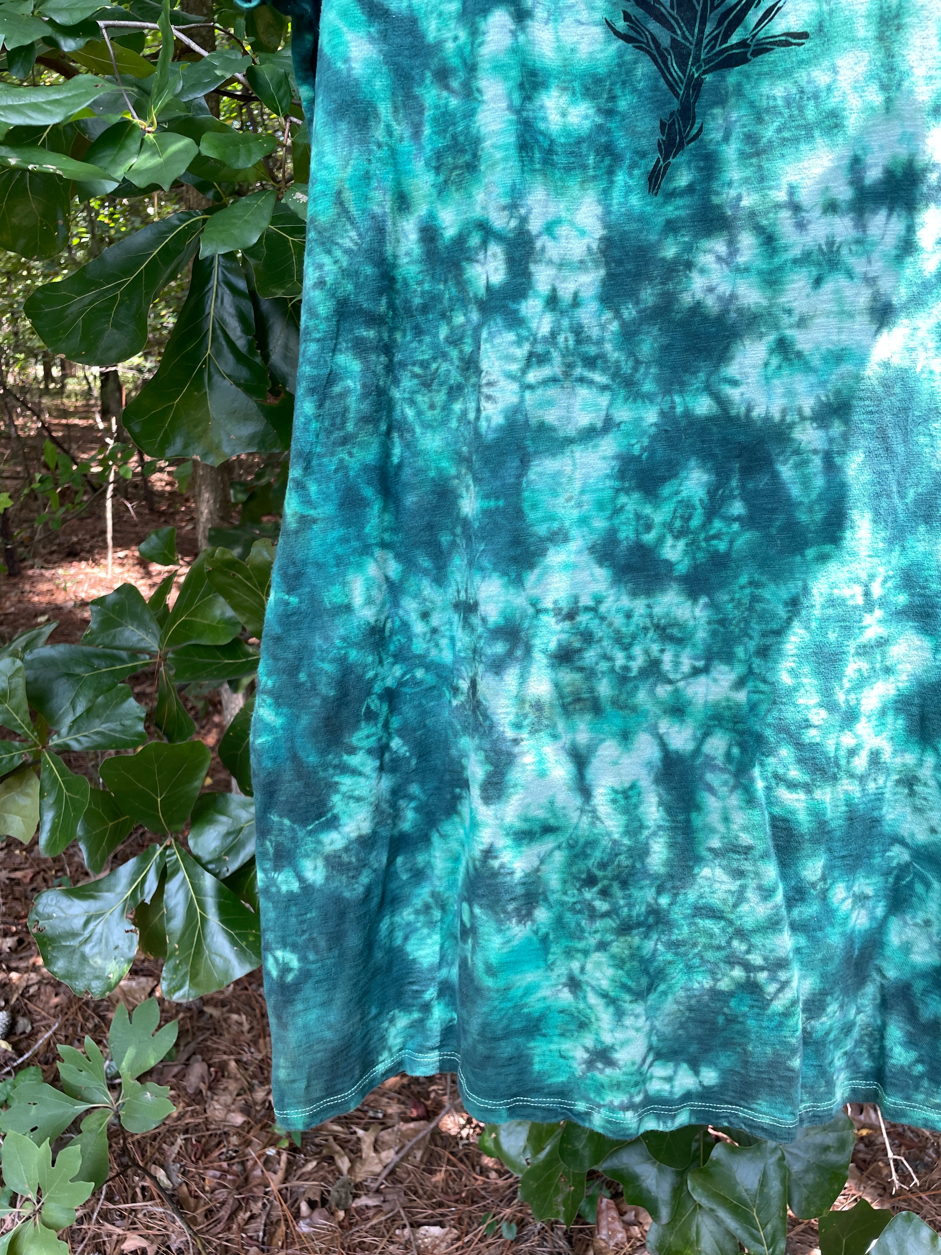 XXL Women’s Handmade Tie Dye Knee-Length Dress | One-Of-a-Kind Upcycled Short Sleeve Dress with Indian Paintbrush Block Print