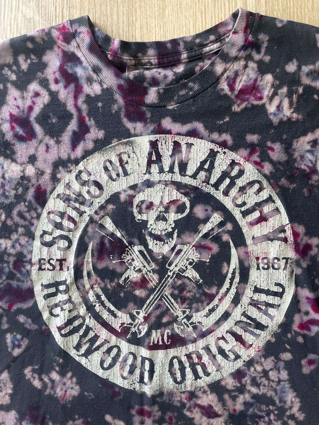 XL Men’s Sons of Anarchy Redwood Original Reverse Tie Dye T-Shirt | One-Of-a-Kind Black and Gray Crumpled Short Sleeve