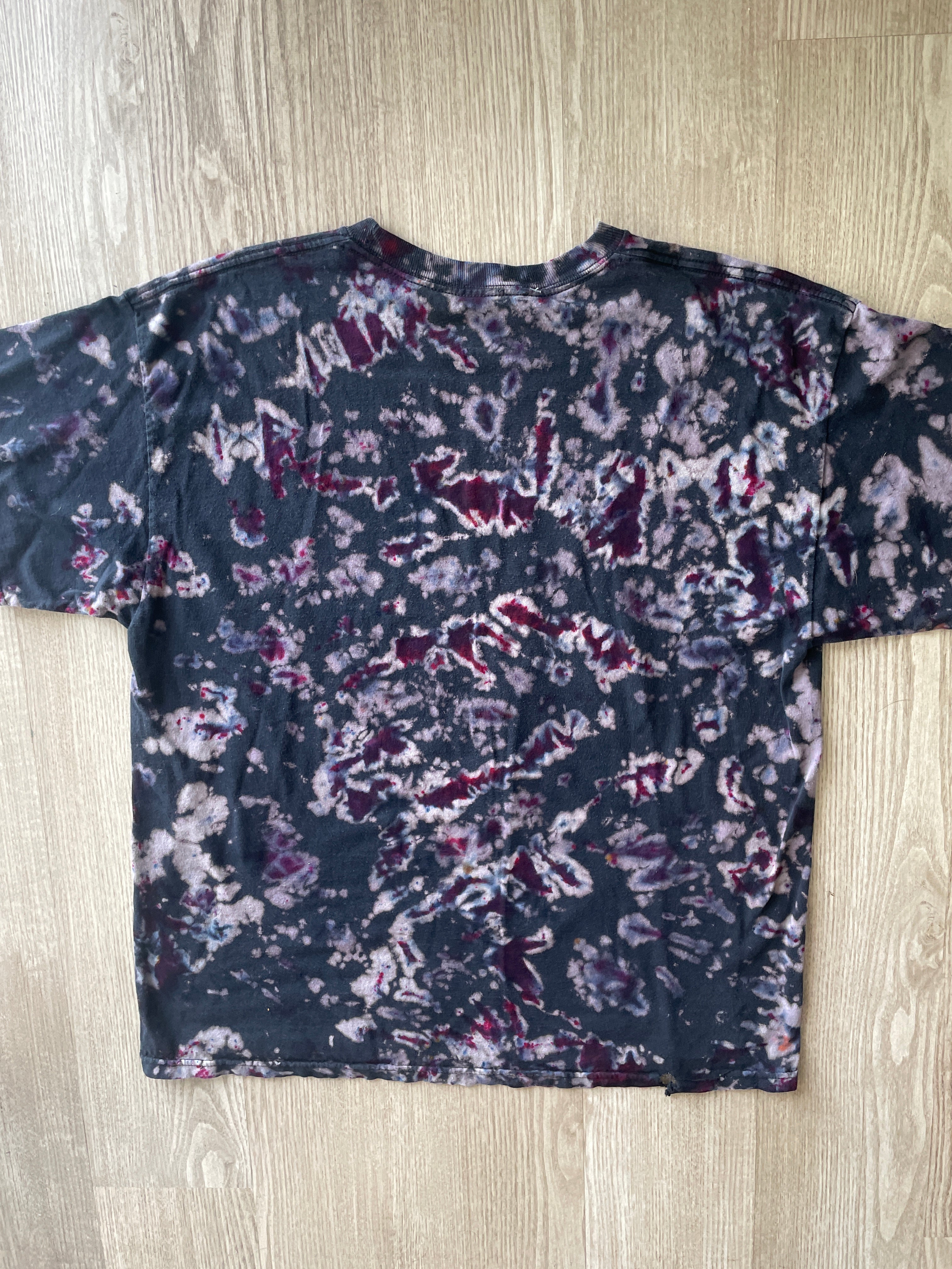 XL Men’s Sons of Anarchy Redwood Original Reverse Tie Dye T-Shirt | One-Of-a-Kind Black and Gray Crumpled Short Sleeve