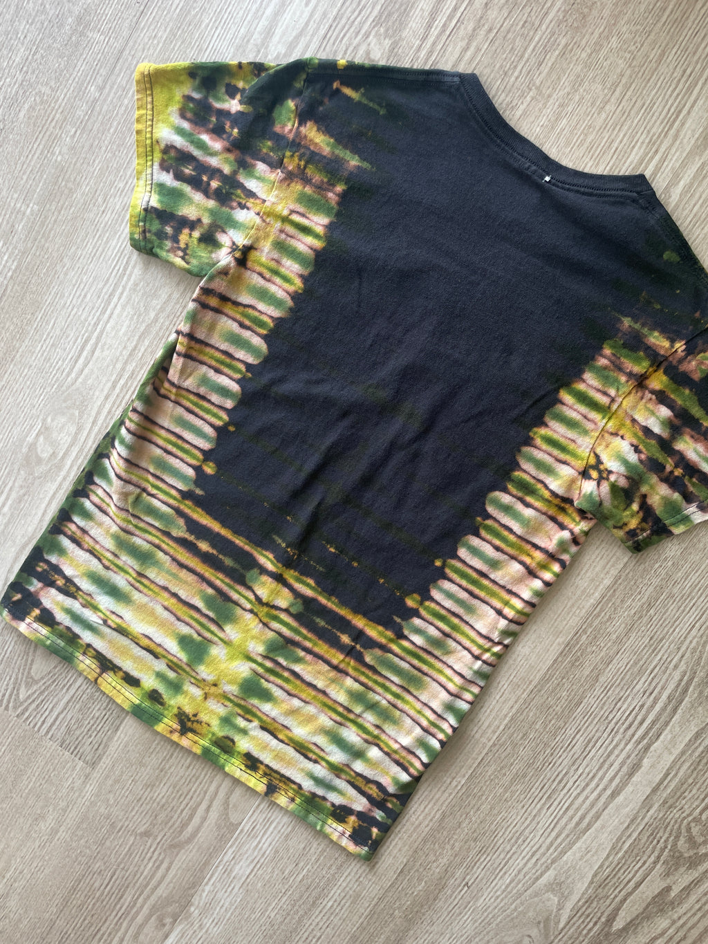 SMALL Men’s Tupac Poetic Justice Reverse Tie Dye T-Shirt | One-Of-a-Kind Black and Green Pleated Short Sleeve