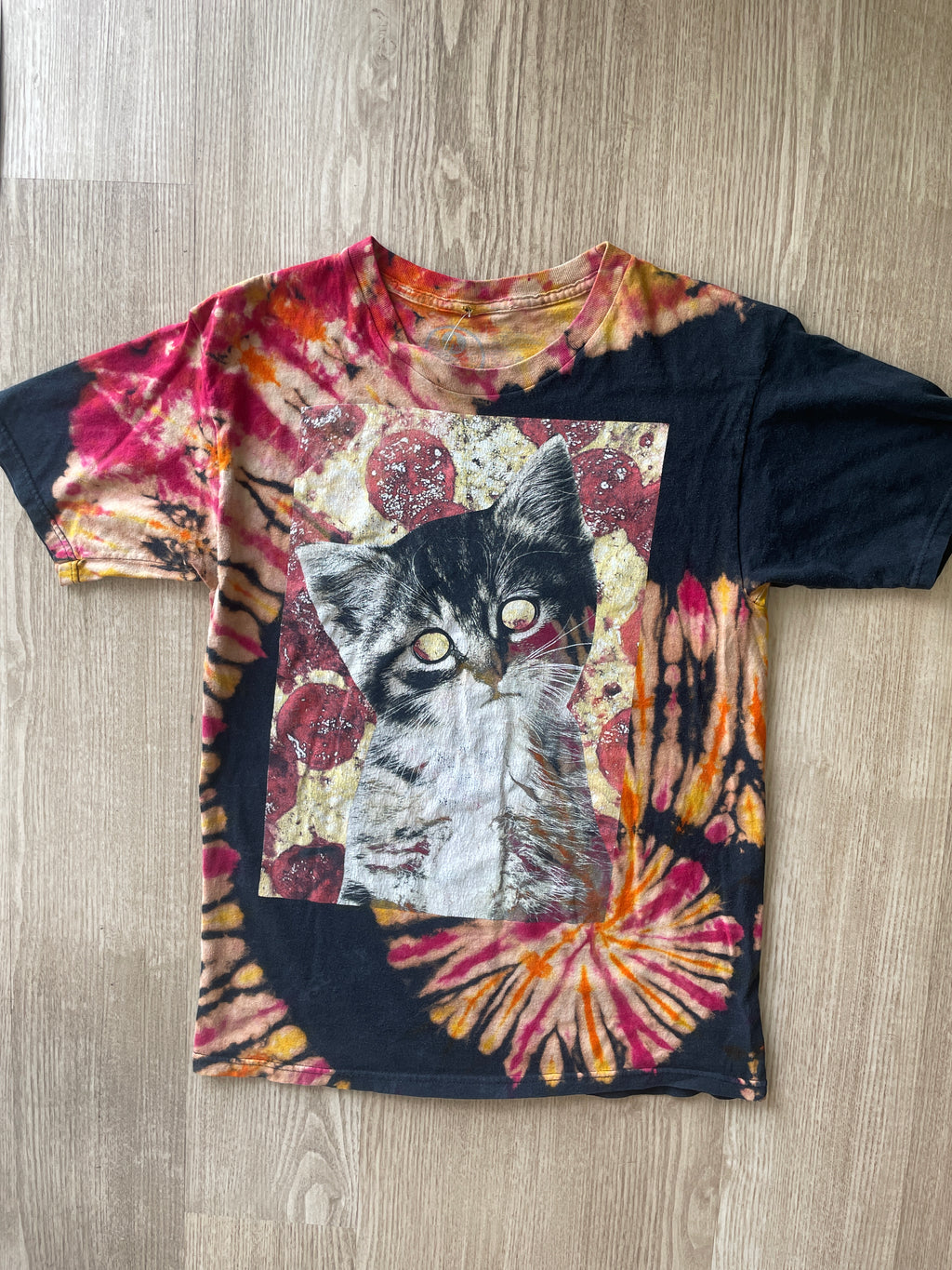 MEDIUM Men’s Hypnotic Pizza Cat Reverse Tie Dye T-Shirt | One-Of-a-Kind Black, Red, and Orange Spiral Short Sleev
