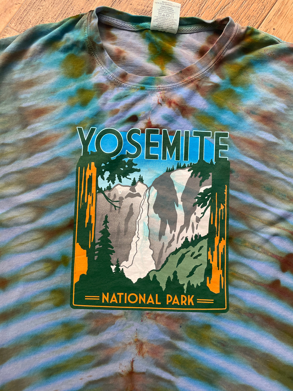 Yosemite National Park Blue and Brown Tie Dye Short Sleeve T-Shirt | Men's XL