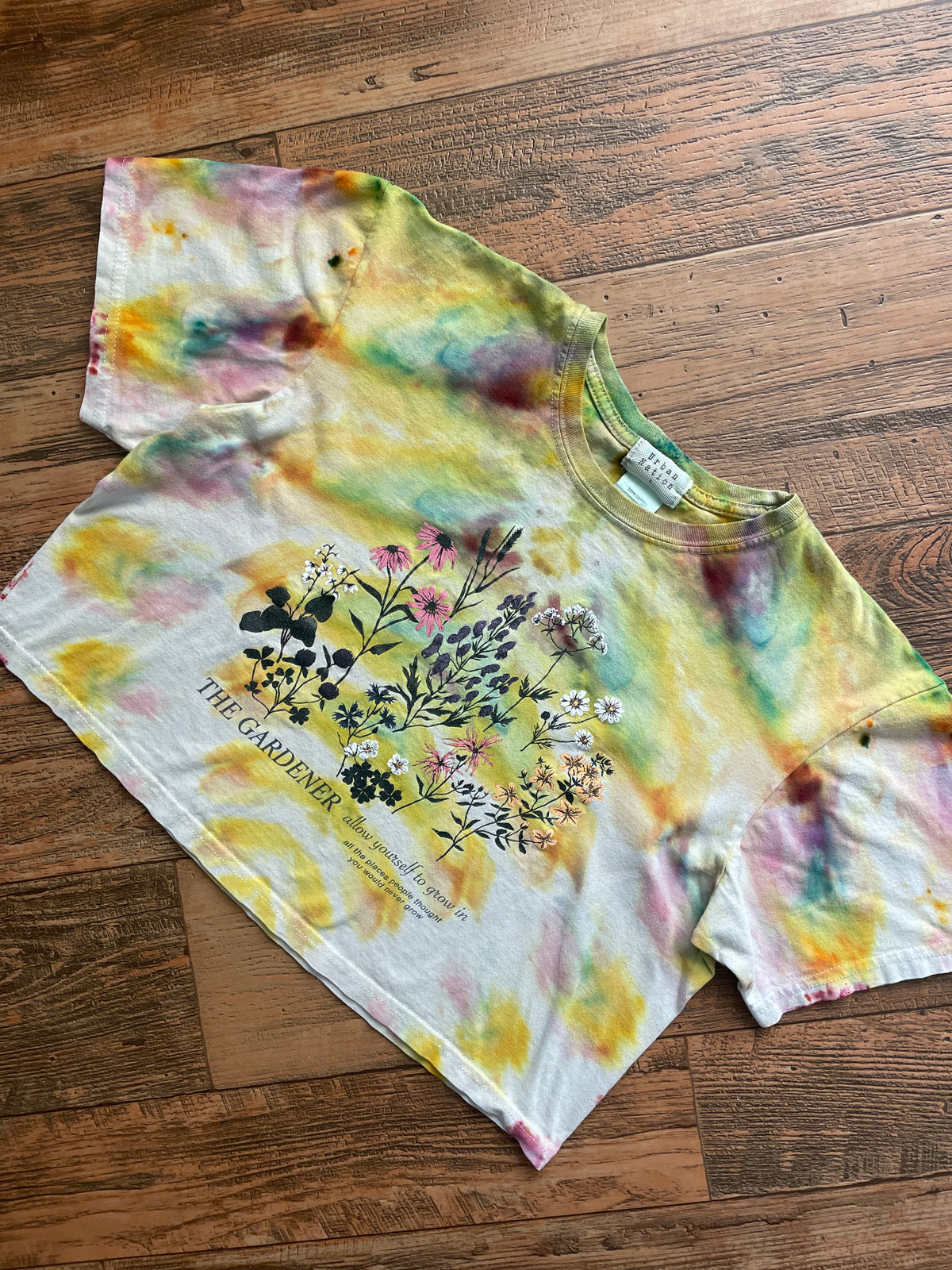 "The Gardener" Pastel Multicolor Ice Dye Short Sleeve Cropped T-Shirt | Women's Large