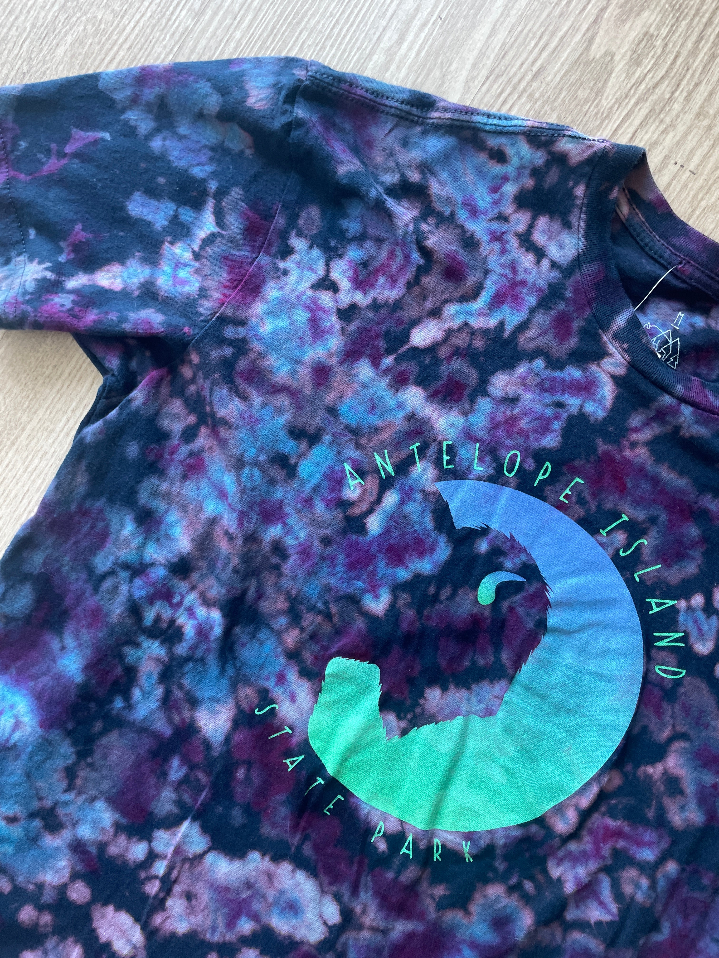 MEDIUM Men’s Antelope Island Buffalo Reverse Tie Dye T-Shirt | One-Of-a-Kind Blue and Purple Crumpled Short Sleeve