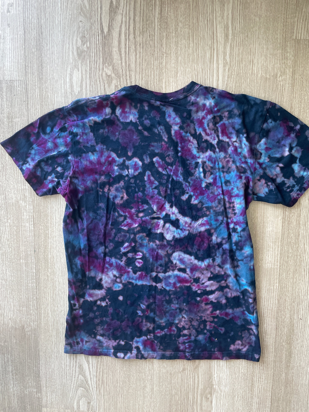 MEDIUM Men’s Antelope Island Buffalo Reverse Tie Dye T-Shirt | One-Of-a-Kind Blue and Purple Crumpled Short Sleeve