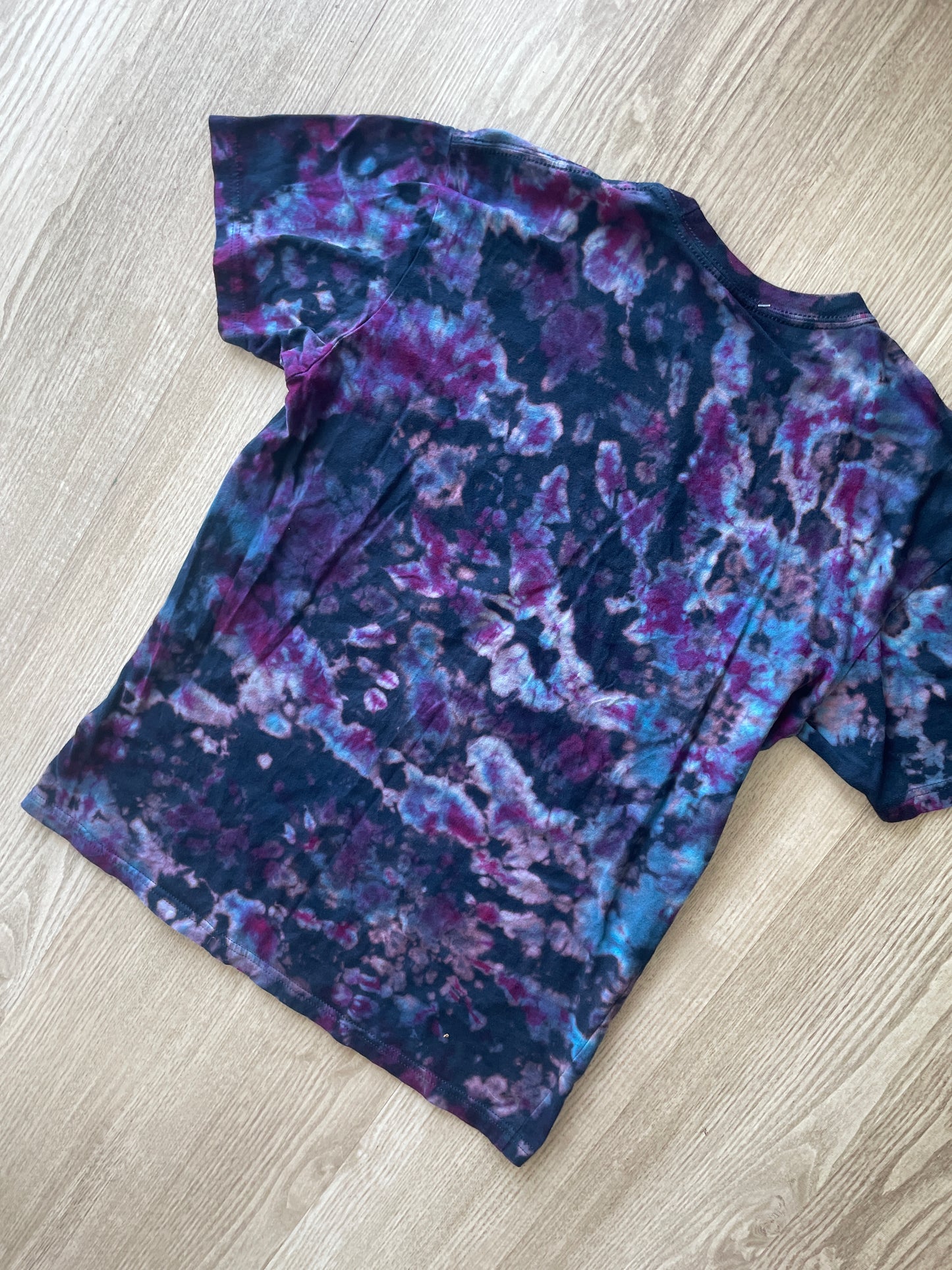 MEDIUM Men’s Antelope Island Buffalo Reverse Tie Dye T-Shirt | One-Of-a-Kind Blue and Purple Crumpled Short Sleeve