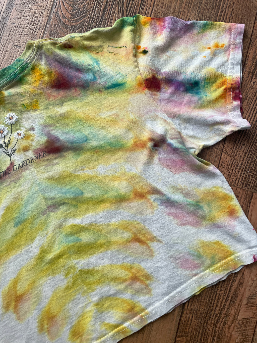 "The Gardener" Pastel Multicolor Ice Dye Short Sleeve Cropped T-Shirt | Women's Large