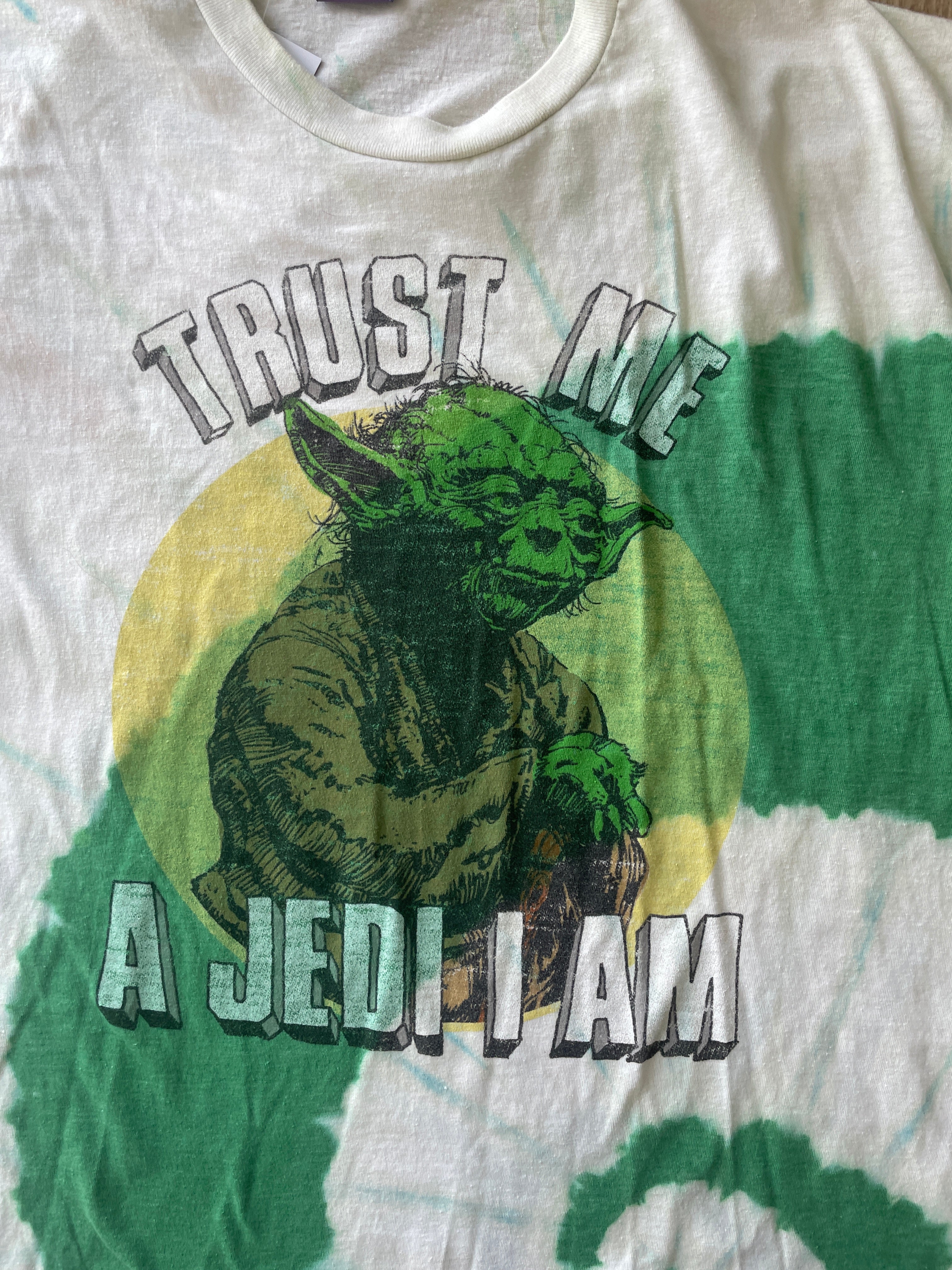 XL Men’s Yoda: A Jedi I Am Reverse Tie Dye T-Shirt | One-Of-a-Kind Green and White Spiral Short Sleeve
