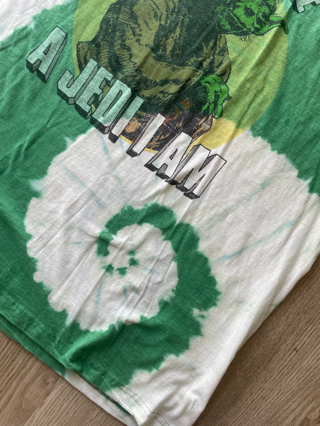 XL Men’s Yoda: A Jedi I Am Reverse Tie Dye T-Shirt | One-Of-a-Kind Green and White Spiral Short Sleeve