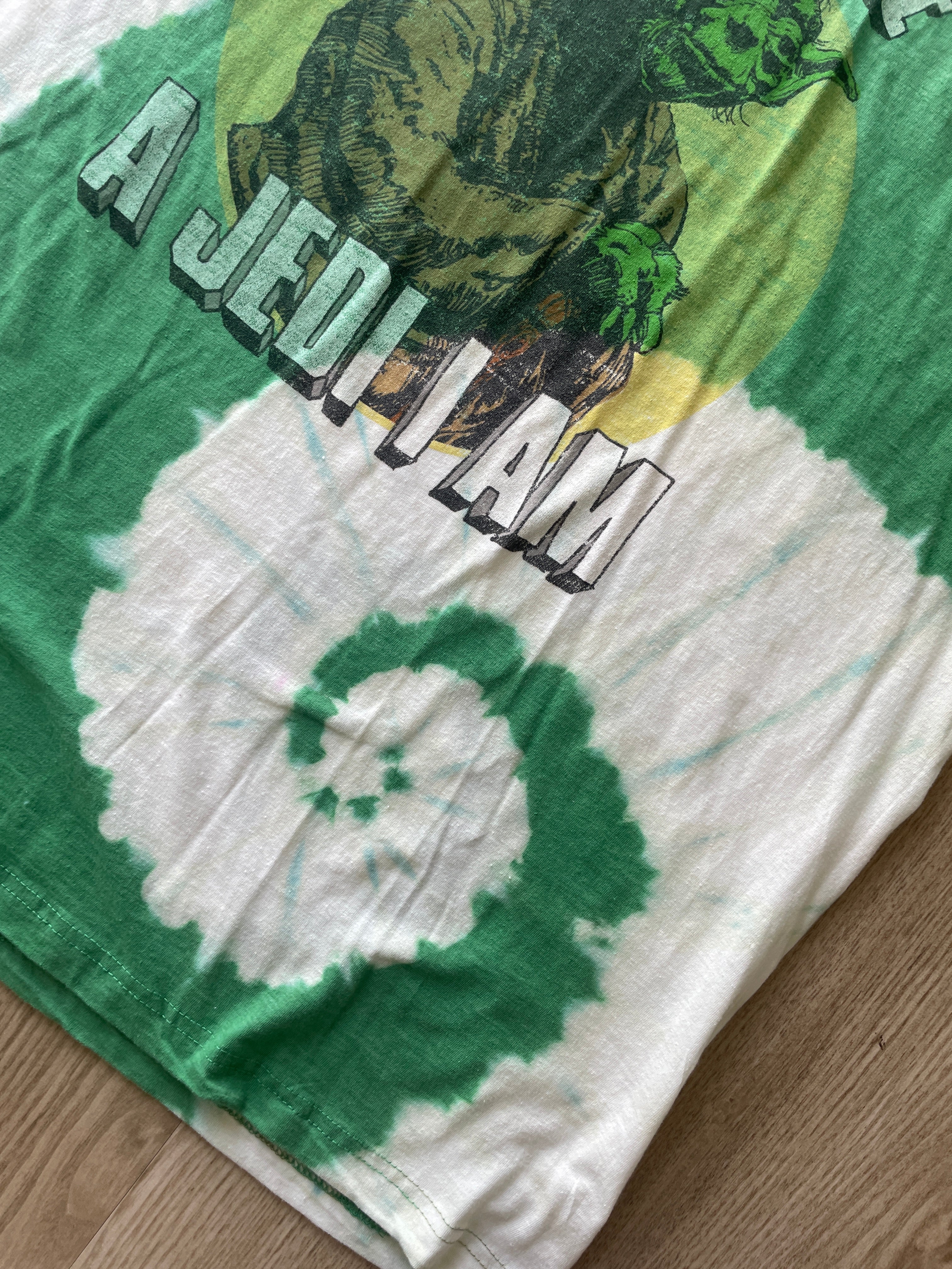 XL Men’s Yoda: A Jedi I Am Reverse Tie Dye T-Shirt | One-Of-a-Kind Green and White Spiral Short Sleeve