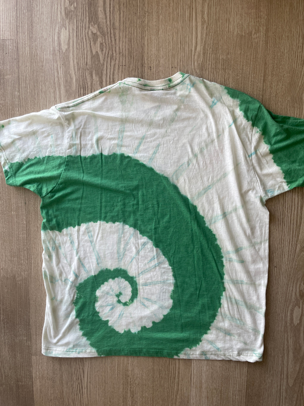 XL Men’s Yoda: A Jedi I Am Reverse Tie Dye T-Shirt | One-Of-a-Kind Green and White Spiral Short Sleeve