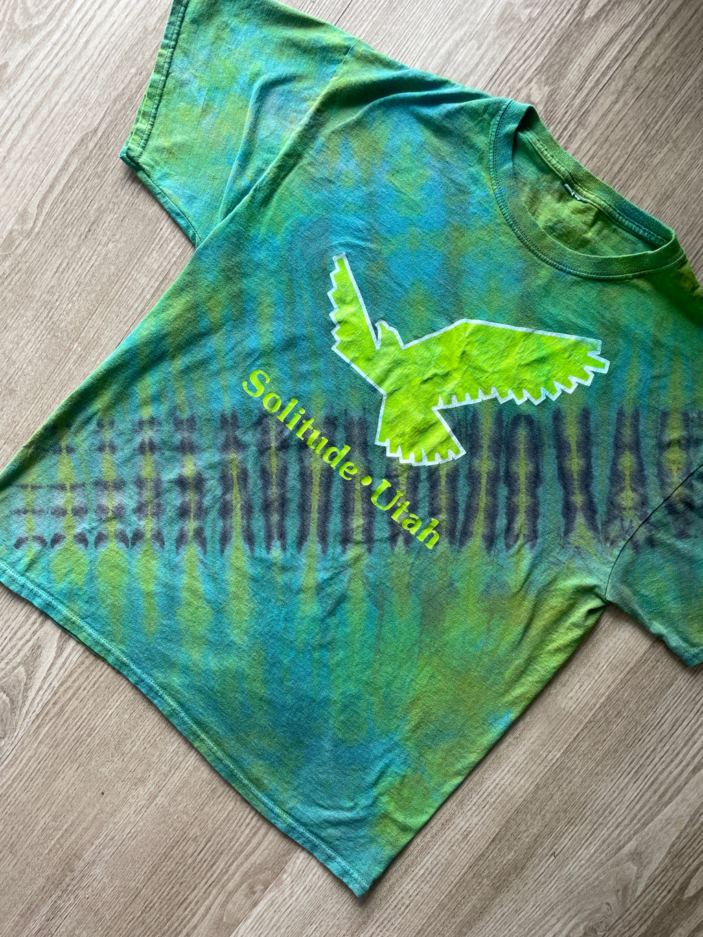 Large Men's Solitude Utah Handmade Reverse Tie Dye Short Sleeve T-Shirt | One-Of-a-Kind Upcycled Gray and Green Top