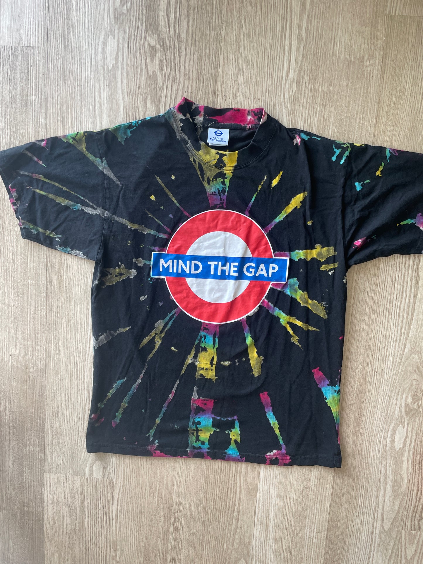 LARGE Men’s Mind the Gap Reverse Tie Dye T-Shirt | One-Of-a-Kind Black Pleated Short Sleeve