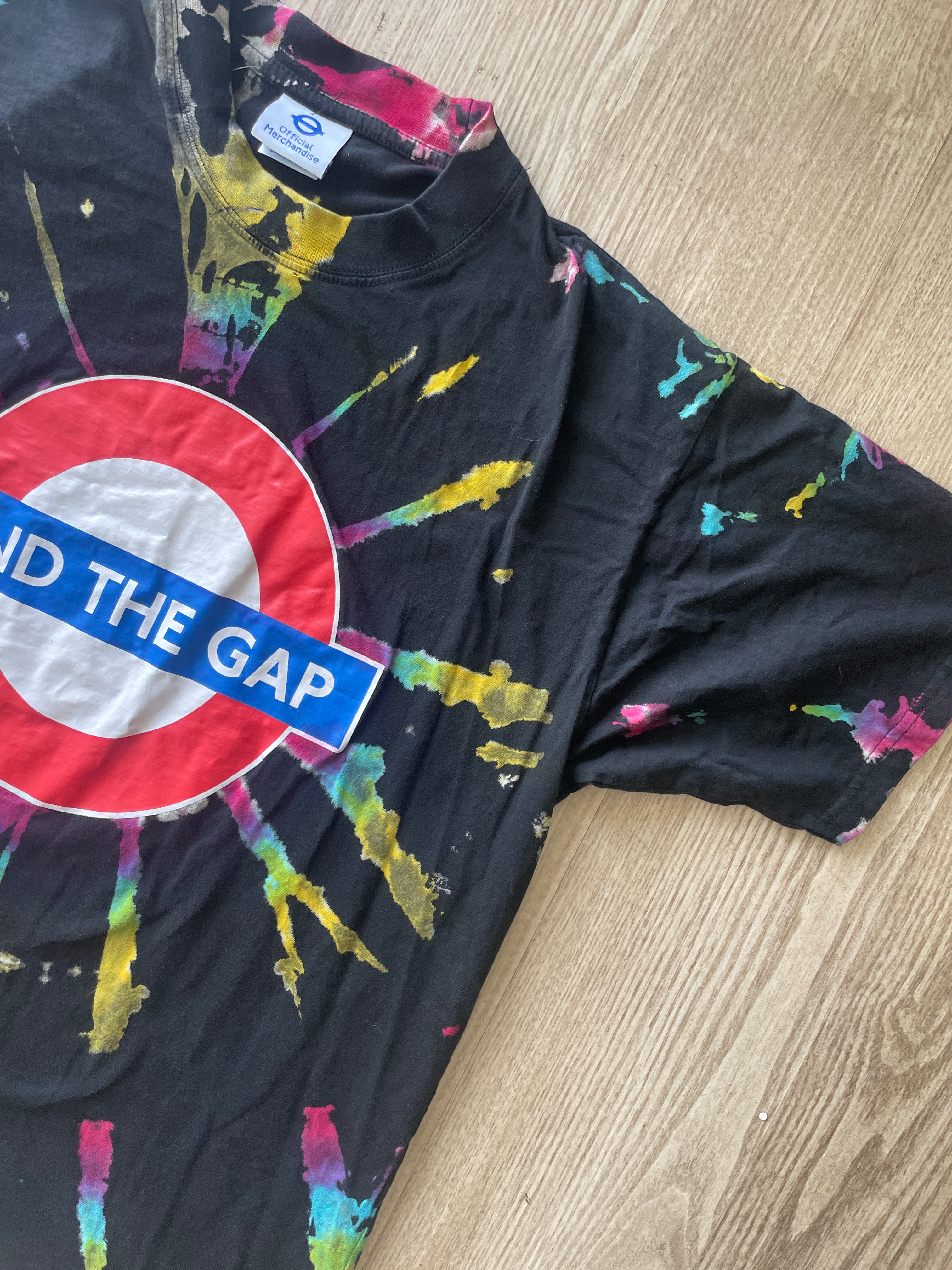 LARGE Men’s Mind the Gap Reverse Tie Dye T-Shirt | One-Of-a-Kind Black Pleated Short Sleeve