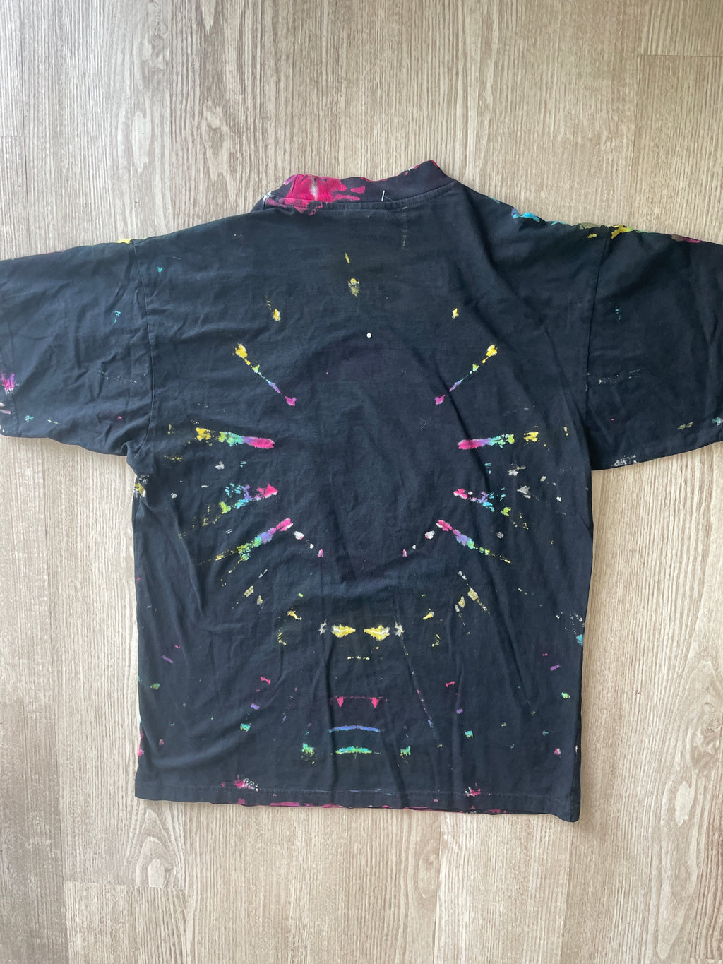 LARGE Men’s Mind the Gap Reverse Tie Dye T-Shirt | One-Of-a-Kind Black Pleated Short Sleeve