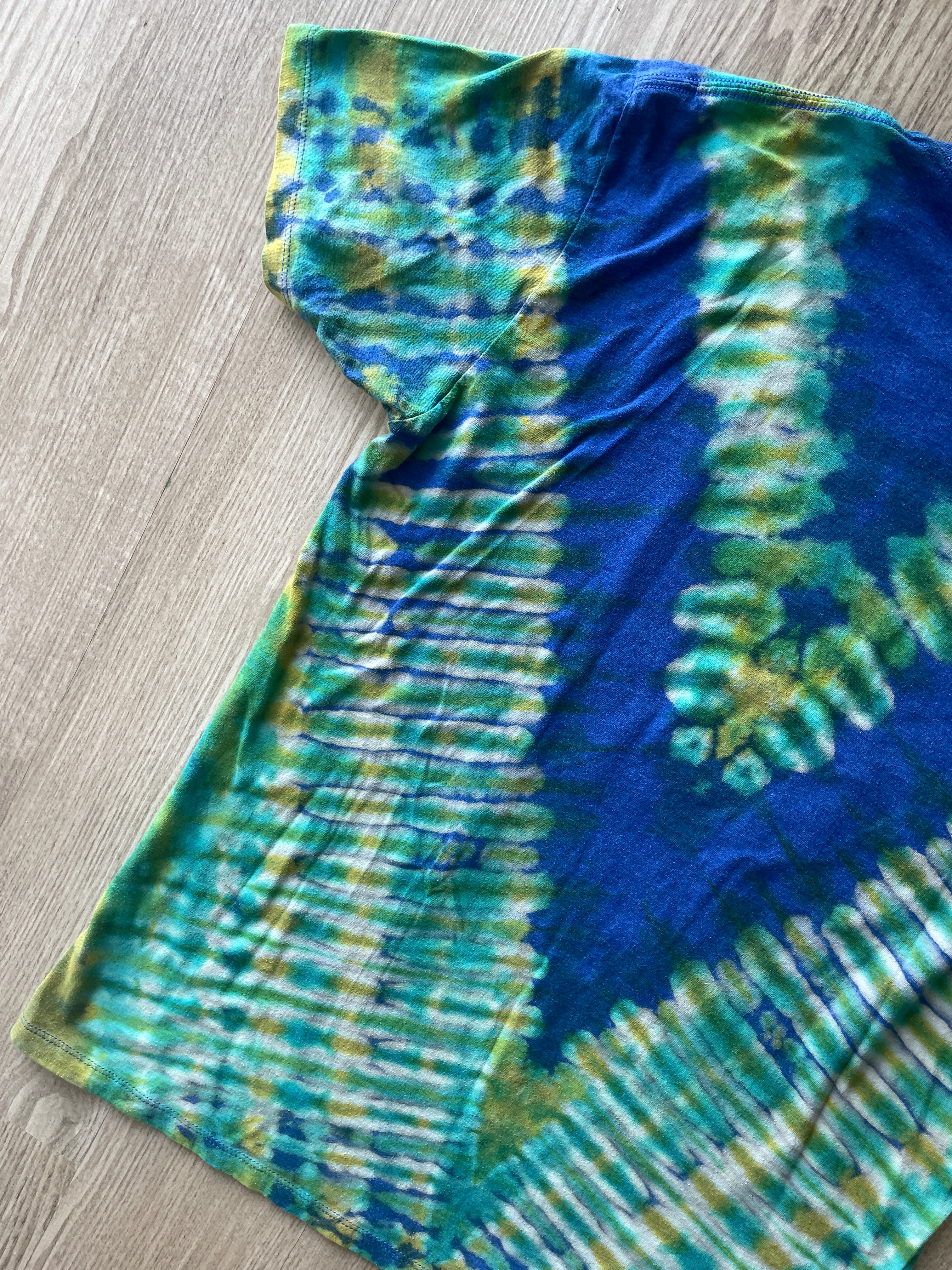 LARGE Men’s Star Wars Funko Dolls Reverse Tie Dye T-Shirt | One-Of-a-Kind Blue and Pleated Short Sleeve