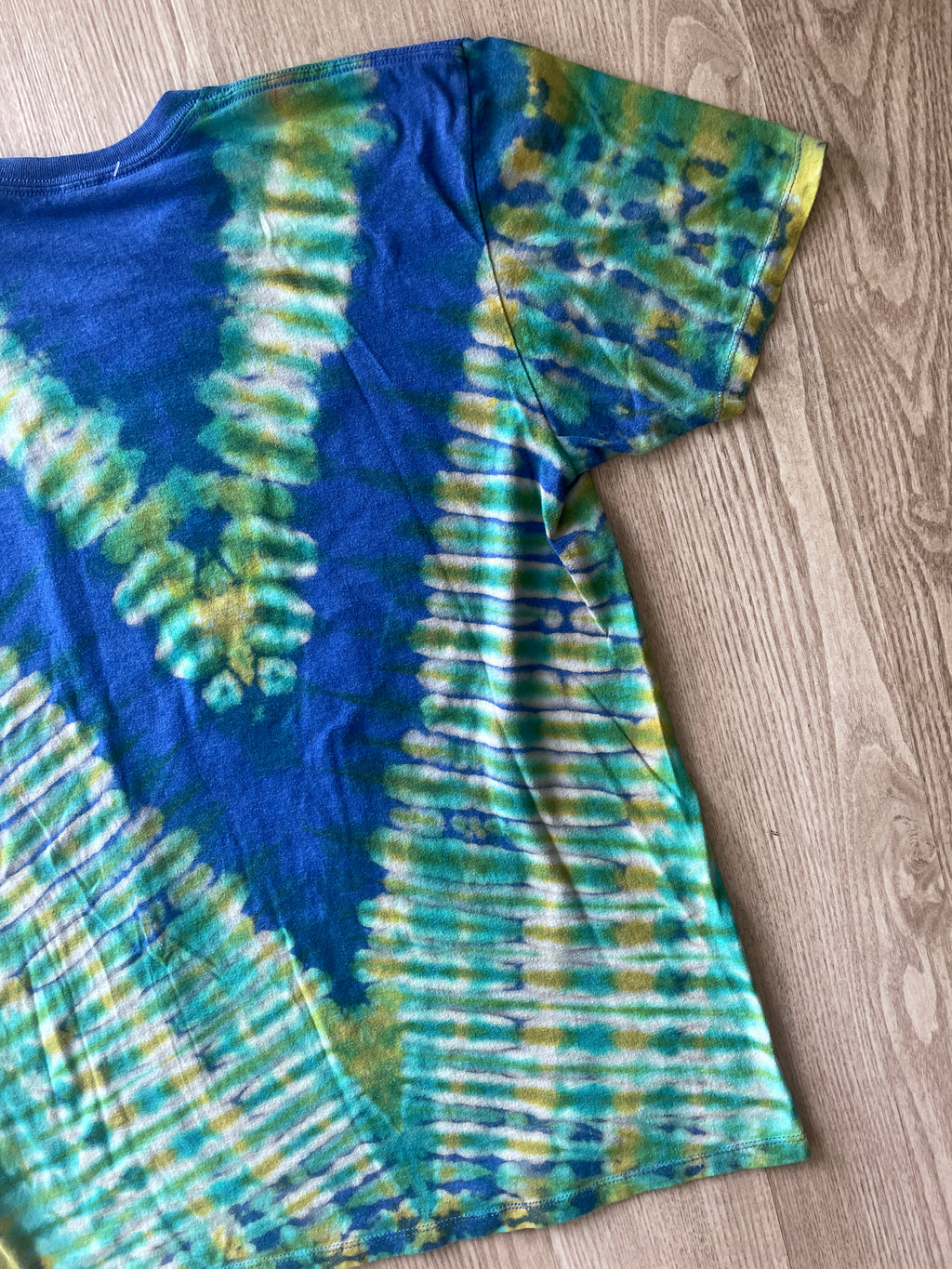 LARGE Men’s Star Wars Funko Dolls Reverse Tie Dye T-Shirt | One-Of-a-Kind Blue and Pleated Short Sleeve