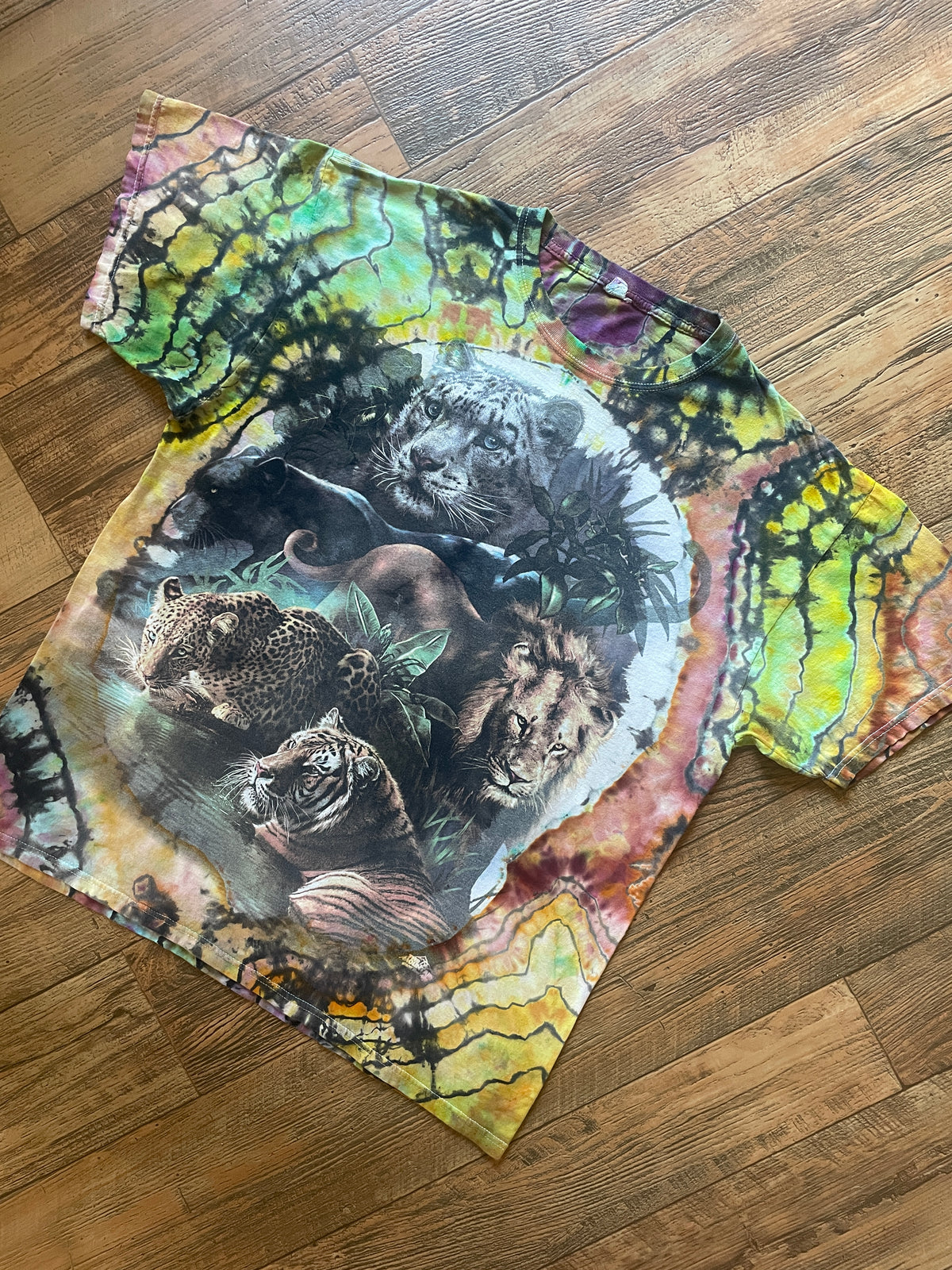 Jungle Cats Rainbow Reverse Tie Dye Short Sleeve T-Shirt | Men's Large