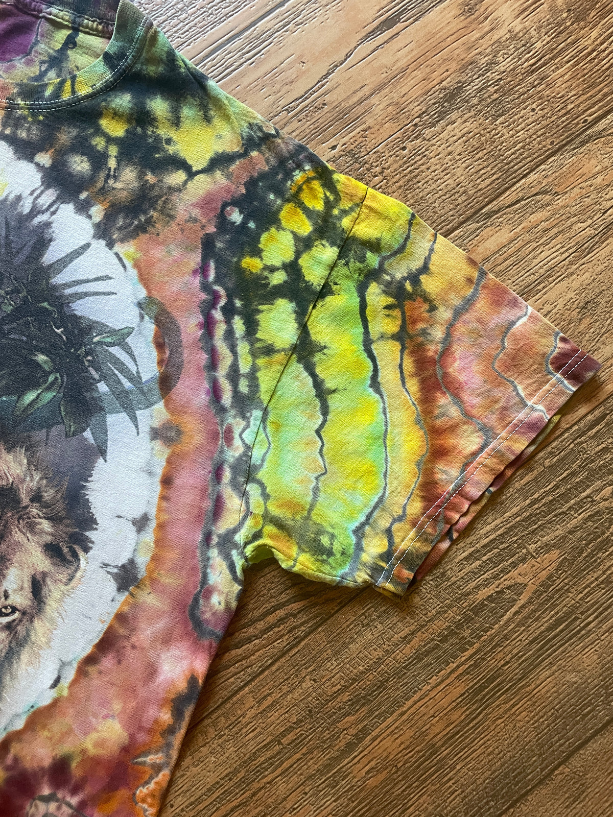 Jungle Cats Rainbow Reverse Tie Dye Short Sleeve T-Shirt | Men's Large