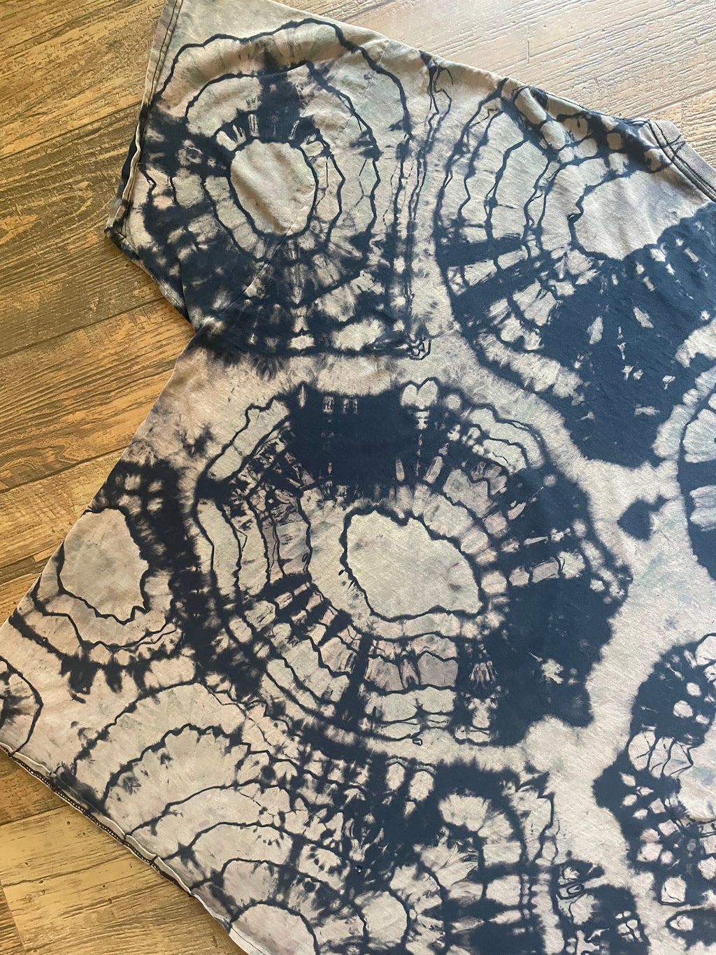 Pitbull Guard Dog Earth Tones Reverse Tie Dye Short Sleeve T-Shirt | Men's 3XL