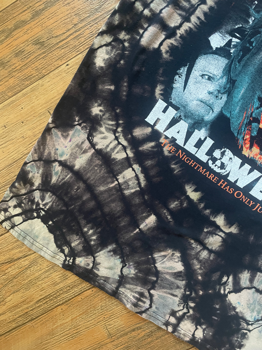 Halloween II Michael Myers Reverse Tie Dye Short Sleeve T-Shirt | Men's 3XL