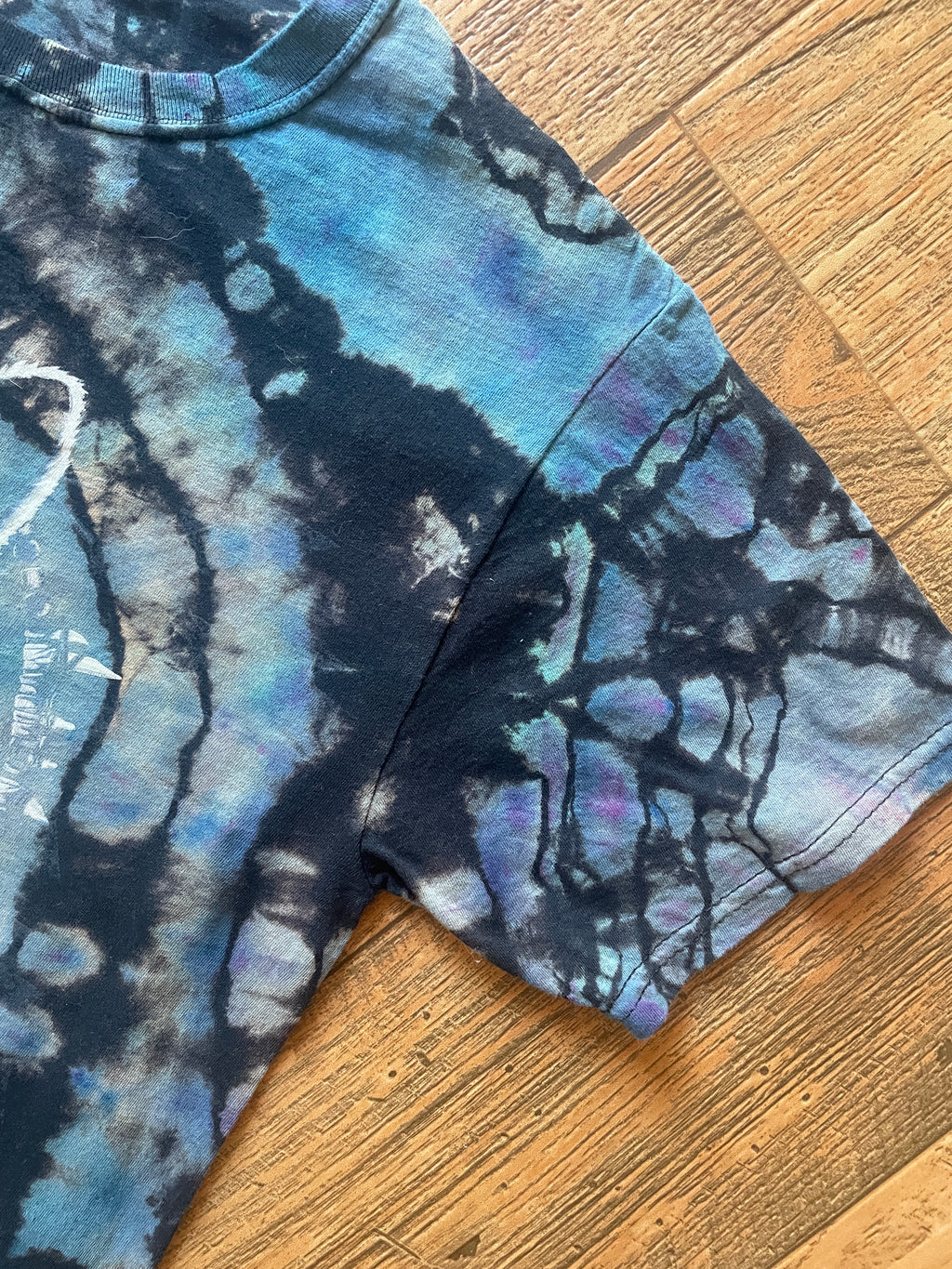 Wolf Pack Black and Blue Reverse Tie Dye Short Sleeve T-Shirt | Men's Small