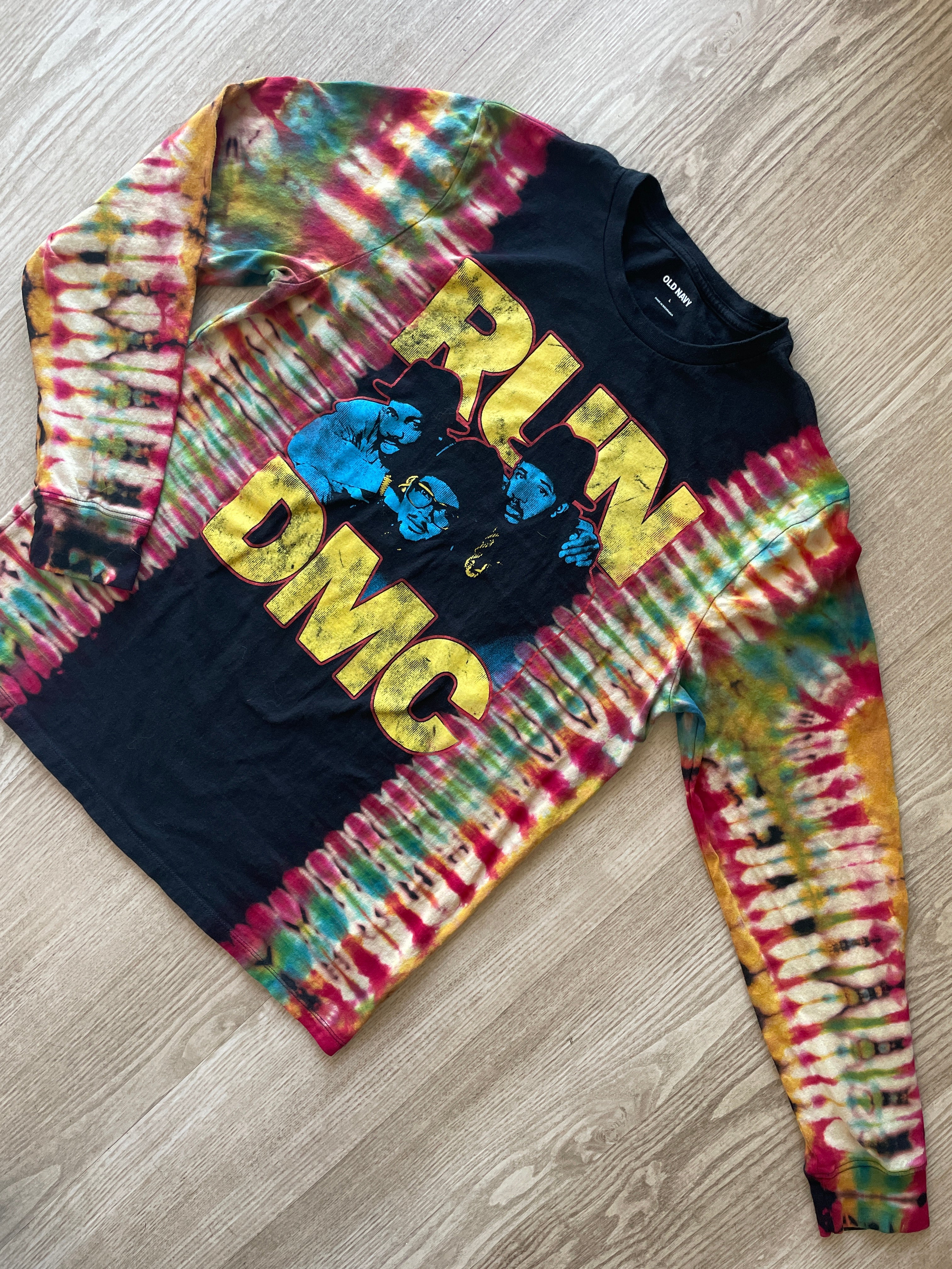 LARGE Men’s Run DMC Reverse Tie Dye Long Sleeve T-Shirt | One-Of-a-Kind Upcycled Black and Red Pleated Top