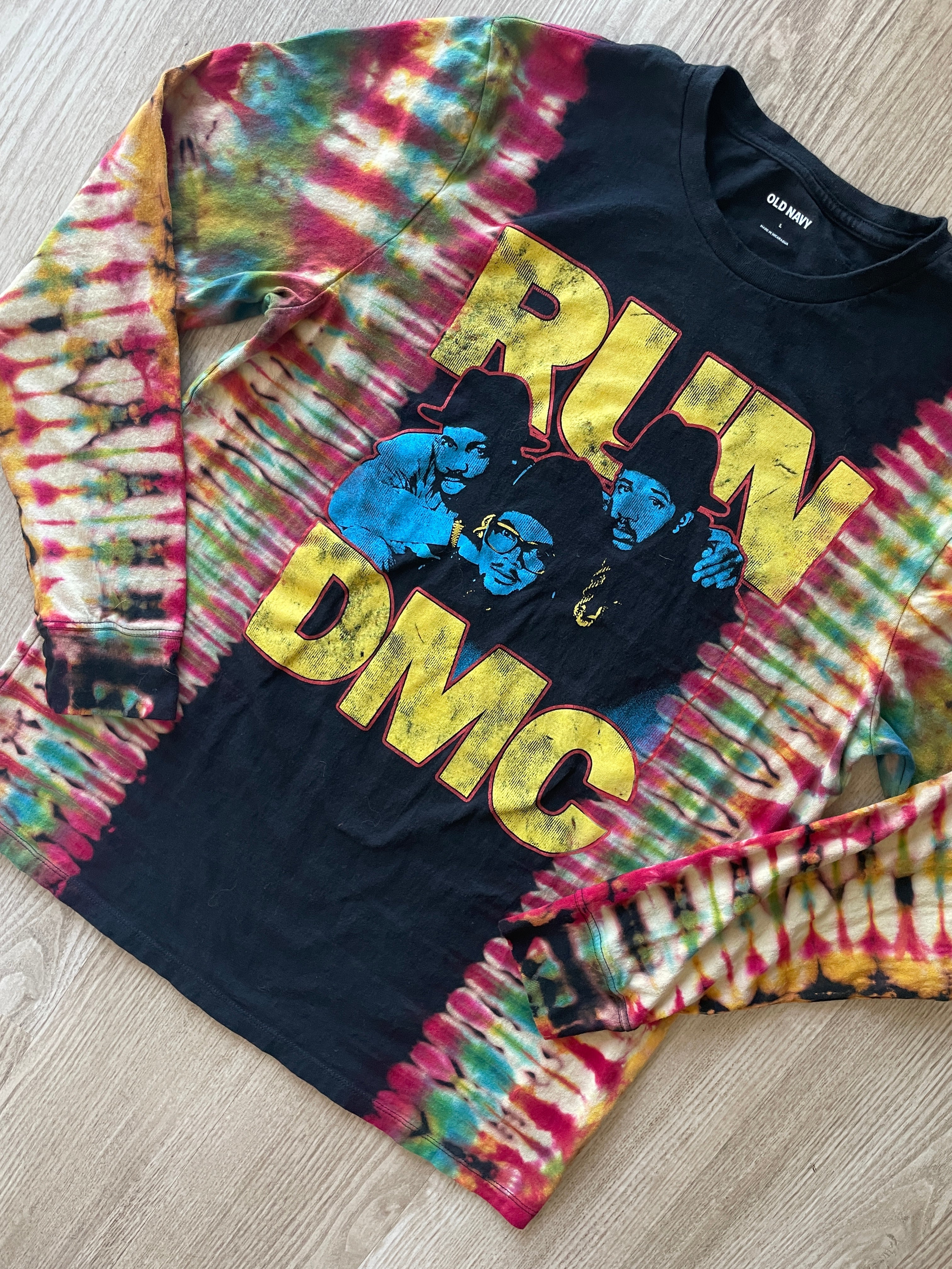 LARGE Men’s Run DMC Reverse Tie Dye Long Sleeve T-Shirt | One-Of-a-Kind Upcycled Black and Red Pleated Top
