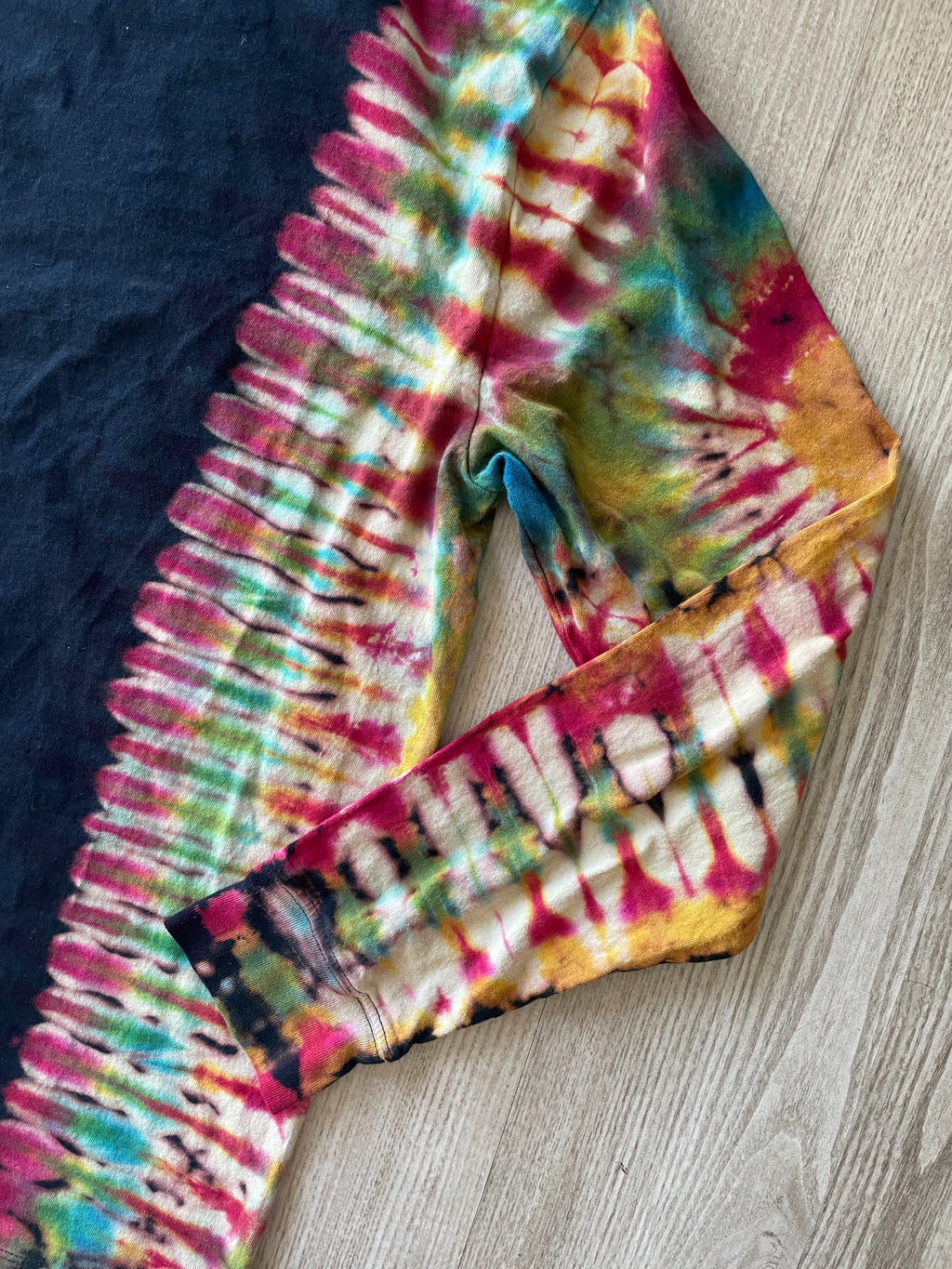 LARGE Men’s Run DMC Reverse Tie Dye Long Sleeve T-Shirt | One-Of-a-Kind Upcycled Black and Red Pleated Top