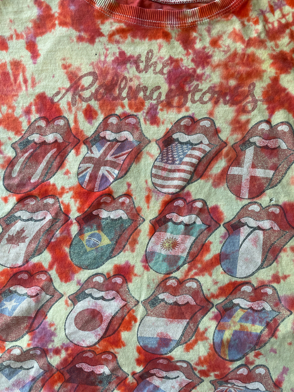 XL Women’s Rolling Stones Hot Lips Around the World T-Shirt | Yellow and Orange Crumpled Tie Dye Short Sleeve