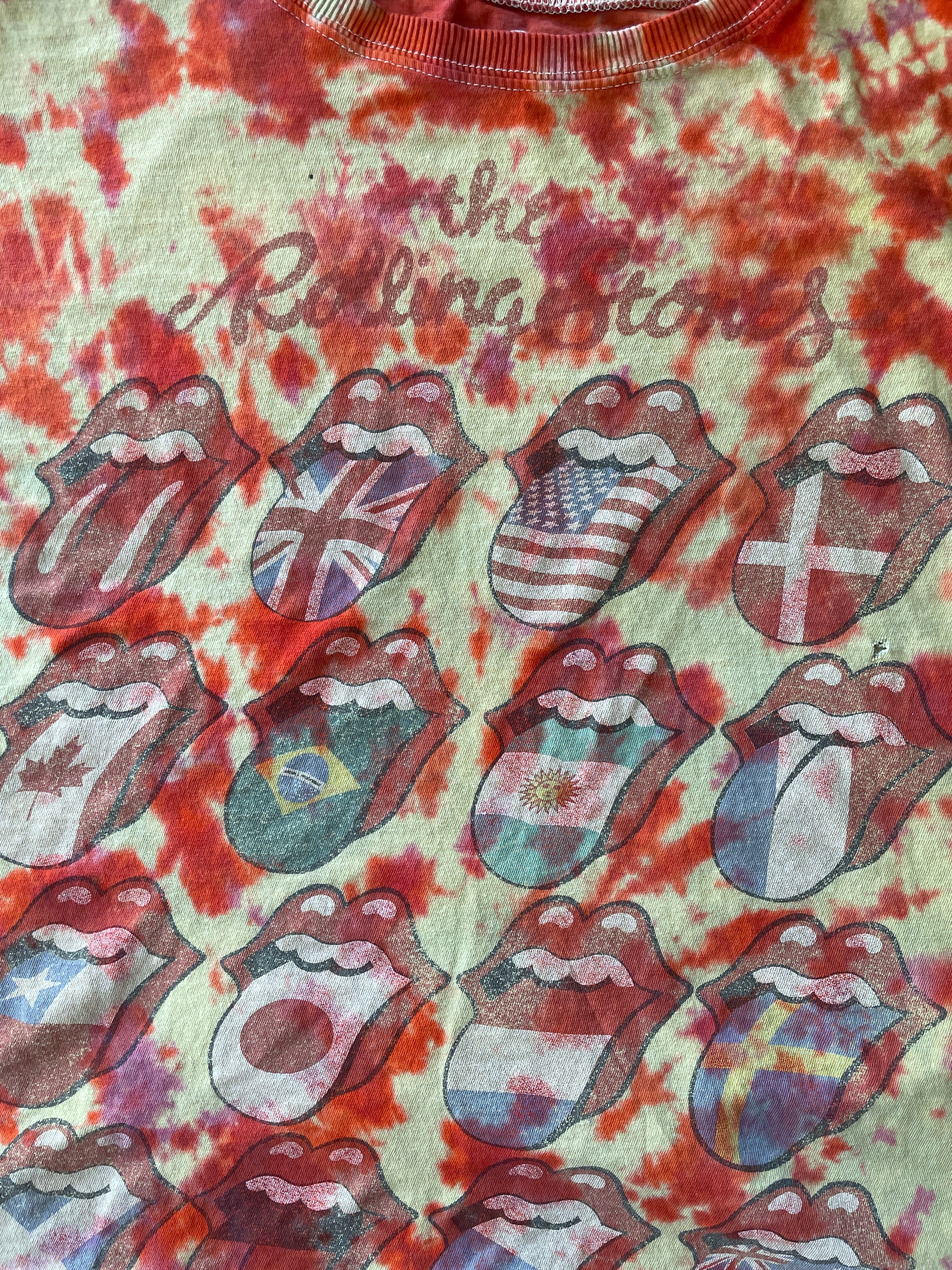 XL Women’s Rolling Stones Hot Lips Around the World T-Shirt | Yellow and Orange Crumpled Tie Dye Short Sleeve