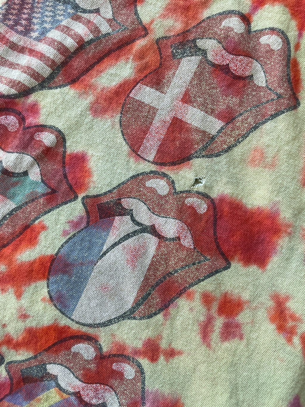 XL Women’s Rolling Stones Hot Lips Around the World T-Shirt | Yellow and Orange Crumpled Tie Dye Short Sleeve