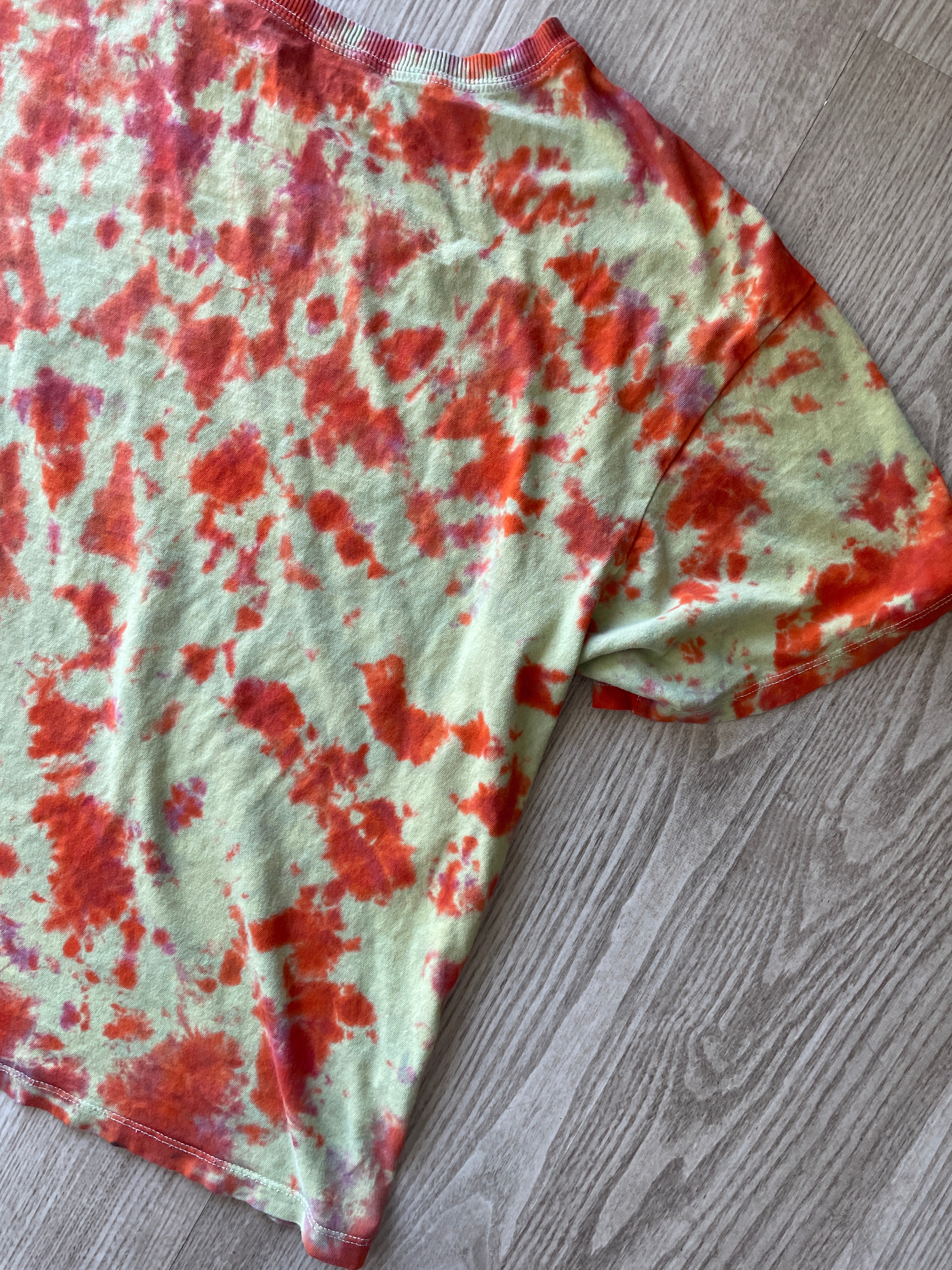 XL Women’s Rolling Stones Hot Lips Around the World T-Shirt | Yellow and Orange Crumpled Tie Dye Short Sleeve