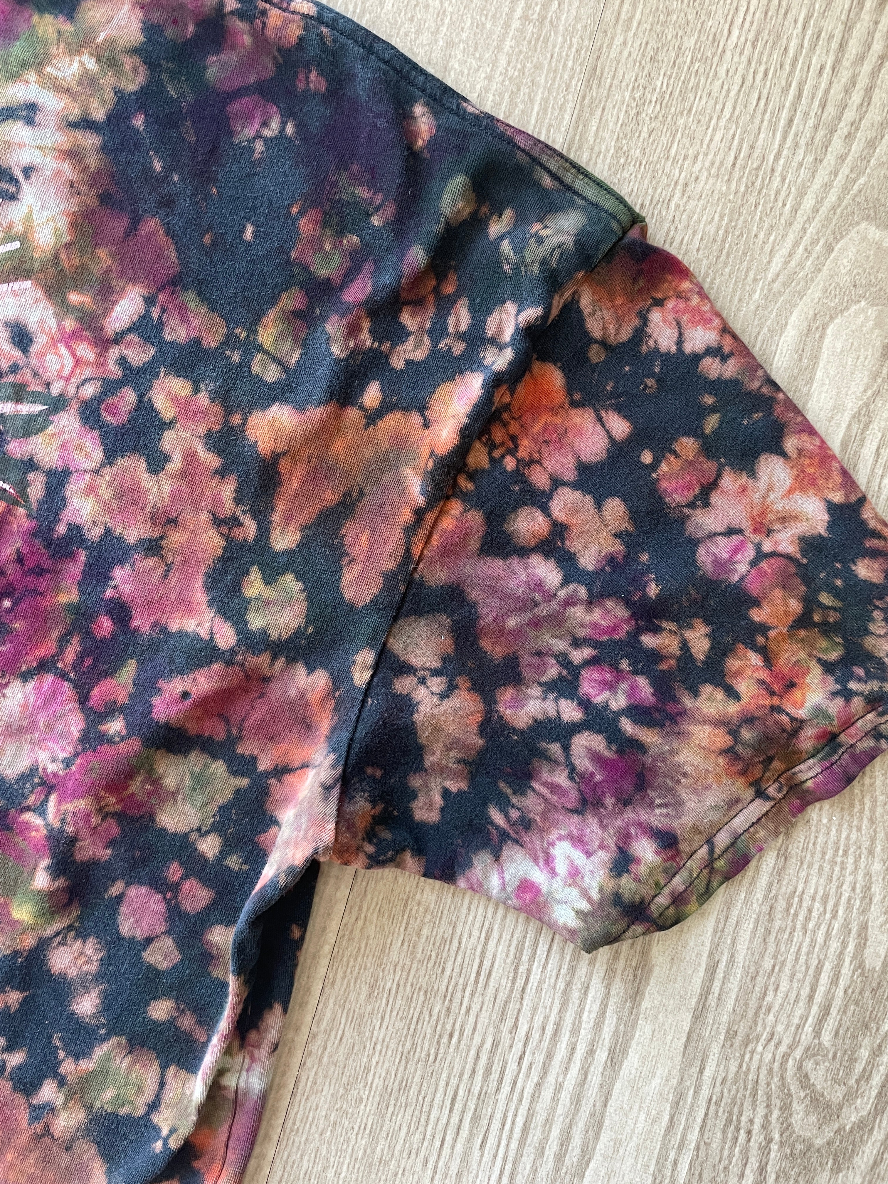 XL Men’s Vans Floral Handmade Reverse Tie Dye T-Shirt | One-Of-a-Kind Black and Red Short Sleeve