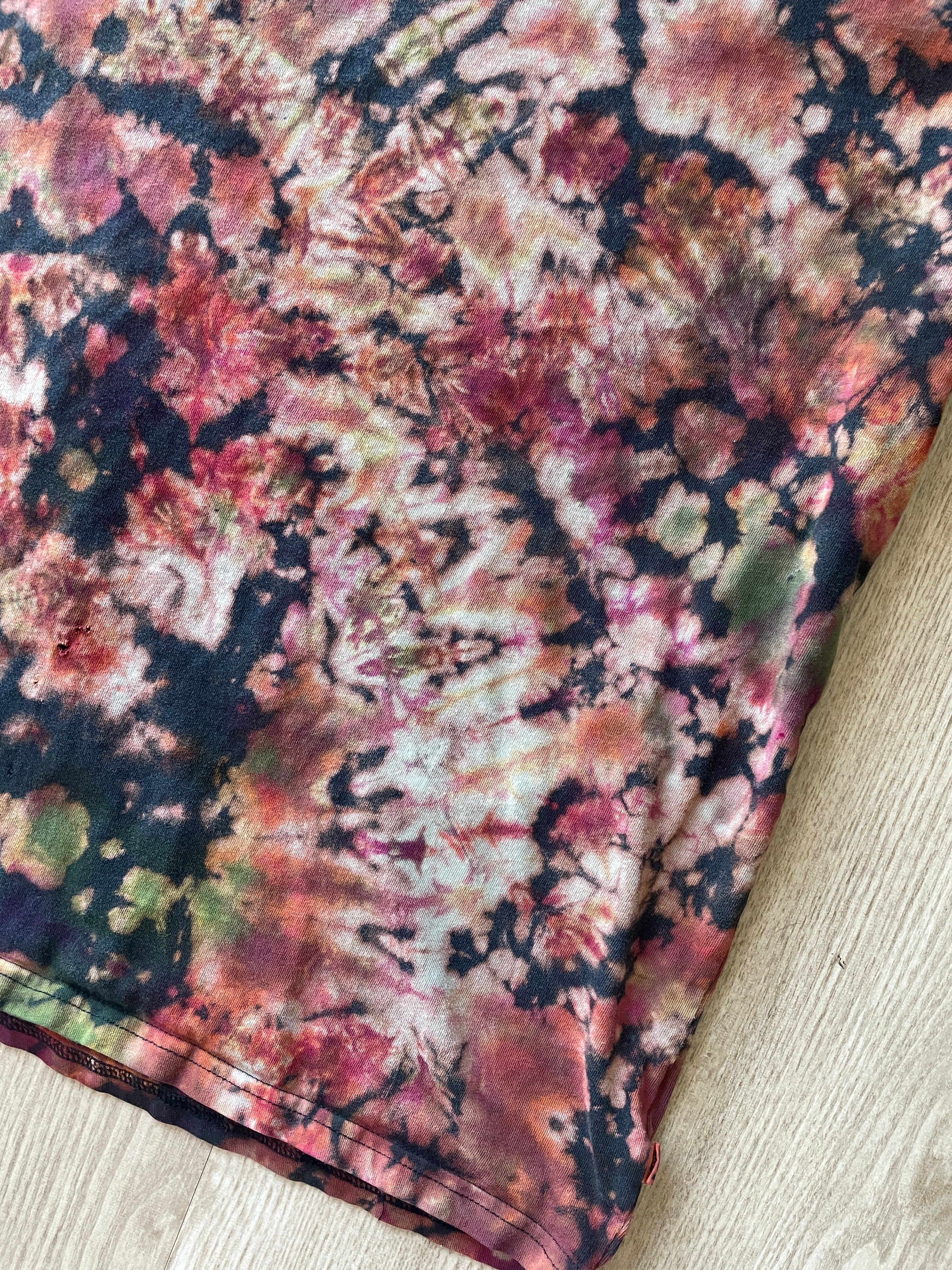 XL Men’s Vans Floral Handmade Reverse Tie Dye T-Shirt | One-Of-a-Kind Black and Red Short Sleeve