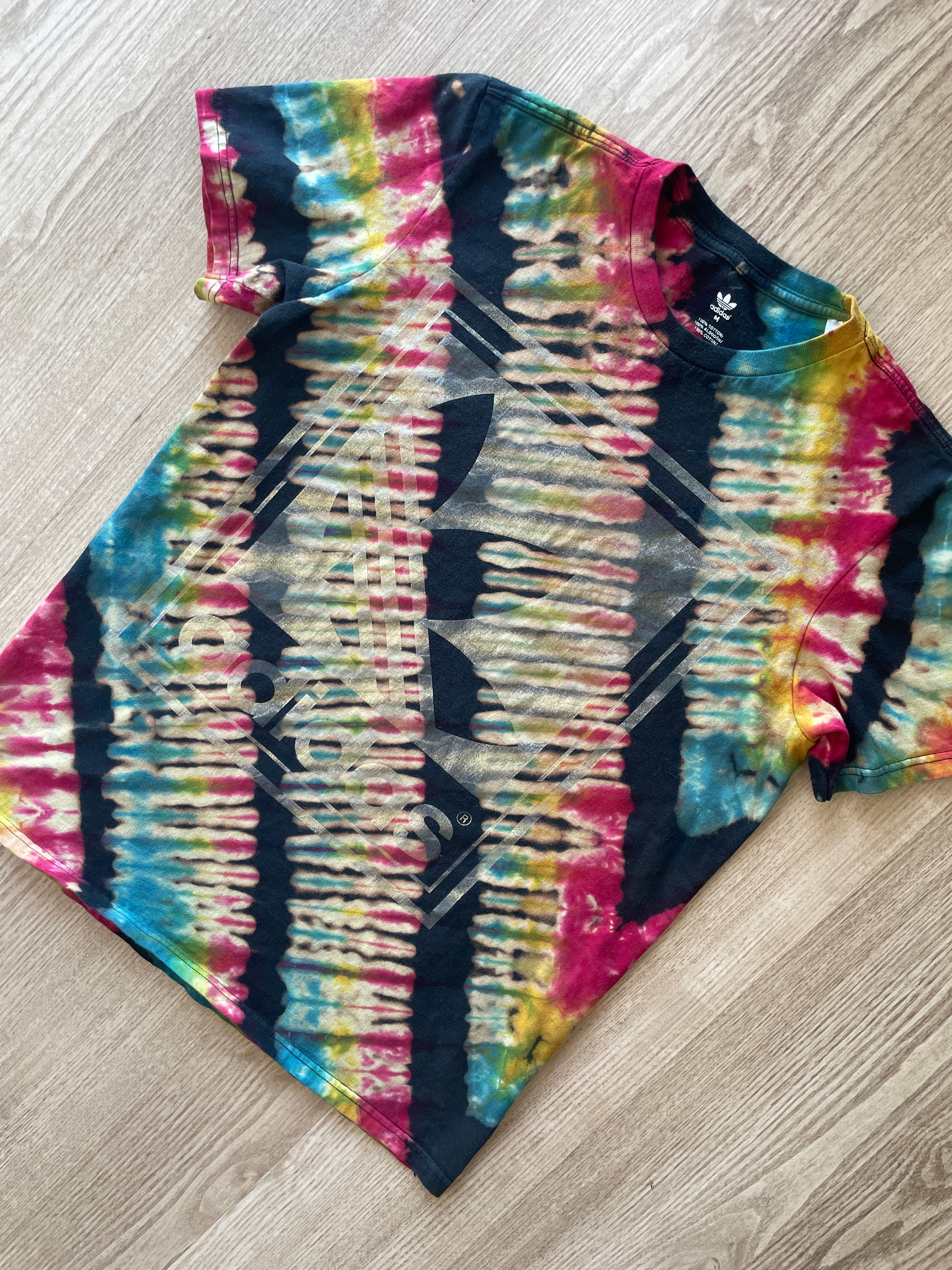 MEDIUM Men’s adidas Handmade Reverse Tie Dye Long Sleeve T-Shirt | Black, Red, Yellow, and Blue Pleated Long Sleeve