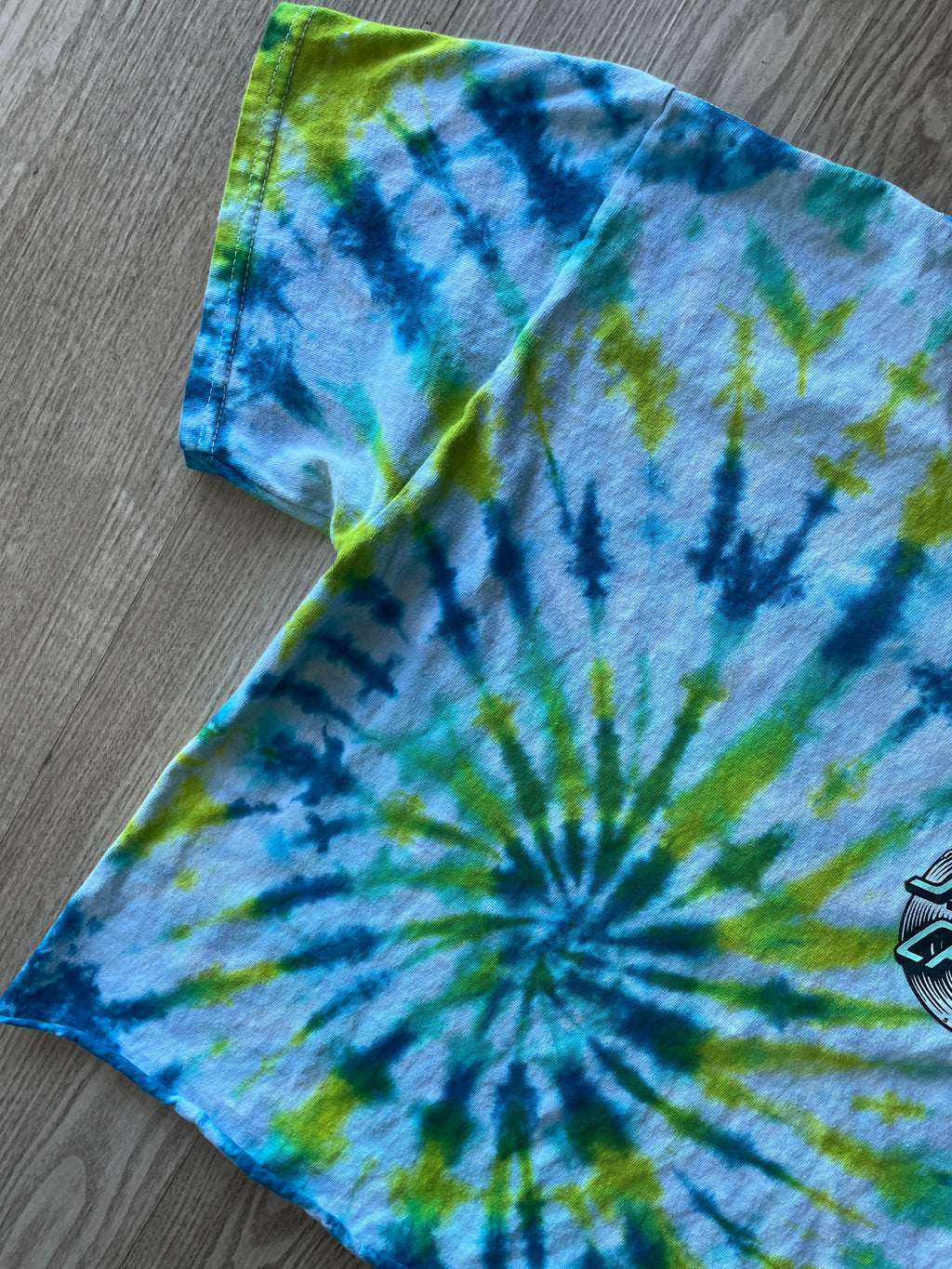 LARGE Men’s Santa Cruz Tie Dye Short Sleeve Crop Top | One-Of-a-Kind Upcycled Green and Blue Spiral Top