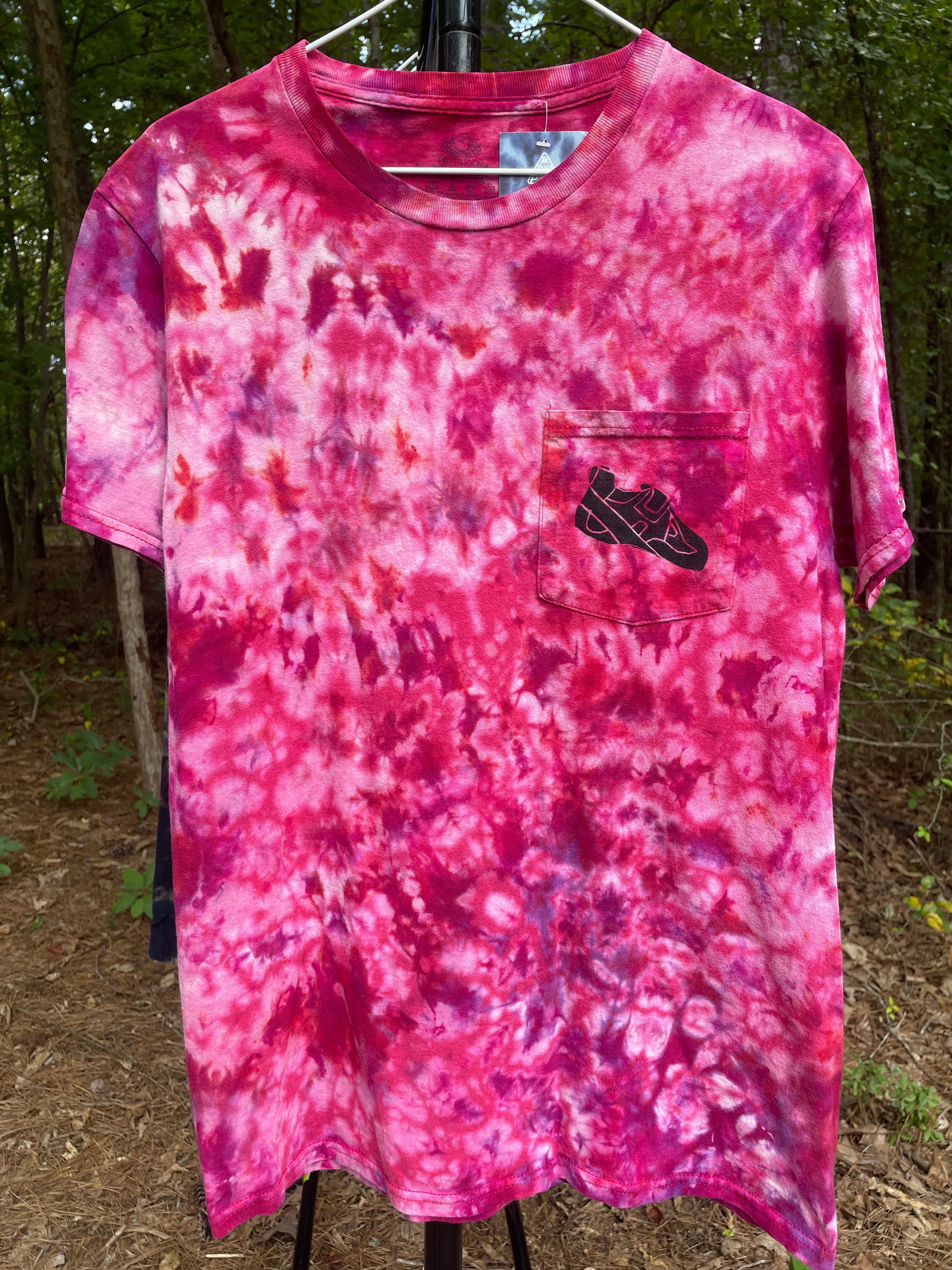 Men's Medium Climbing Shoe Tie Dye Short Sleeve T-Shirt