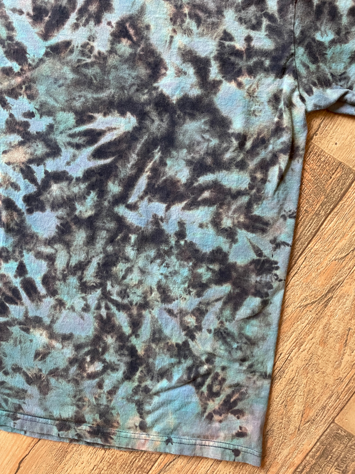 Vans Black and Blue Reverse Tie Dye Short Sleeve T-Shirt | Men's Medium