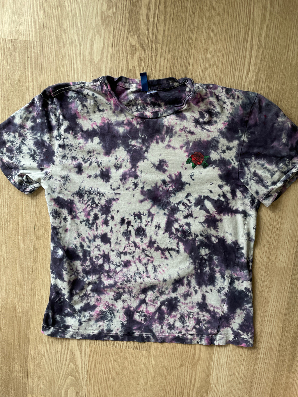 MEDIUM Women’s Snake and Roses Tie Dye Short Sleeve T-Shirt | One-Of-a-Kind Upcycled Black, Pink, and White Crumpled Top