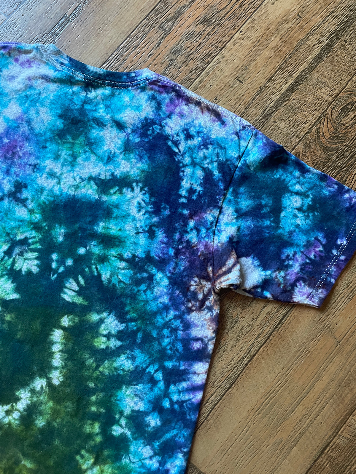 The Peanuts Rainbow Crumples Tie Dye Short Sleeve T-Shirt | Men's XXL