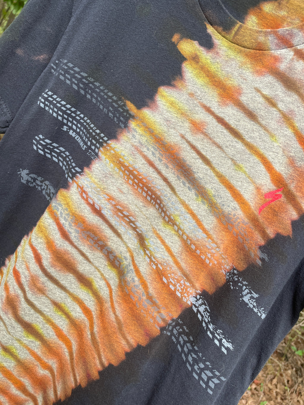 Specialized Bike Tracks Short Sleeve Bleach Dye T-Shirt (Men's Medium)